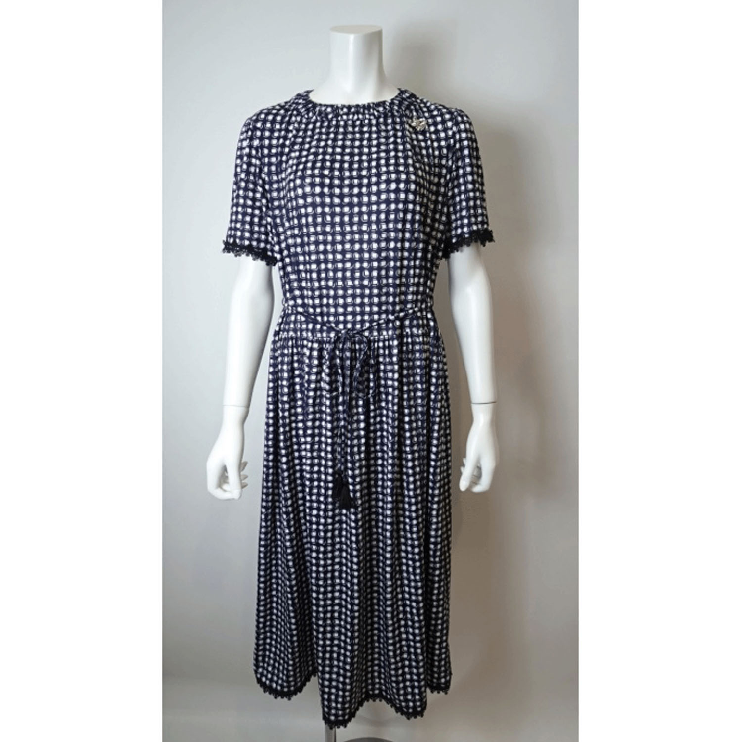 Super Beauty 衿ギャザーデザインドット系プリント半袖ワンピース - 画像5