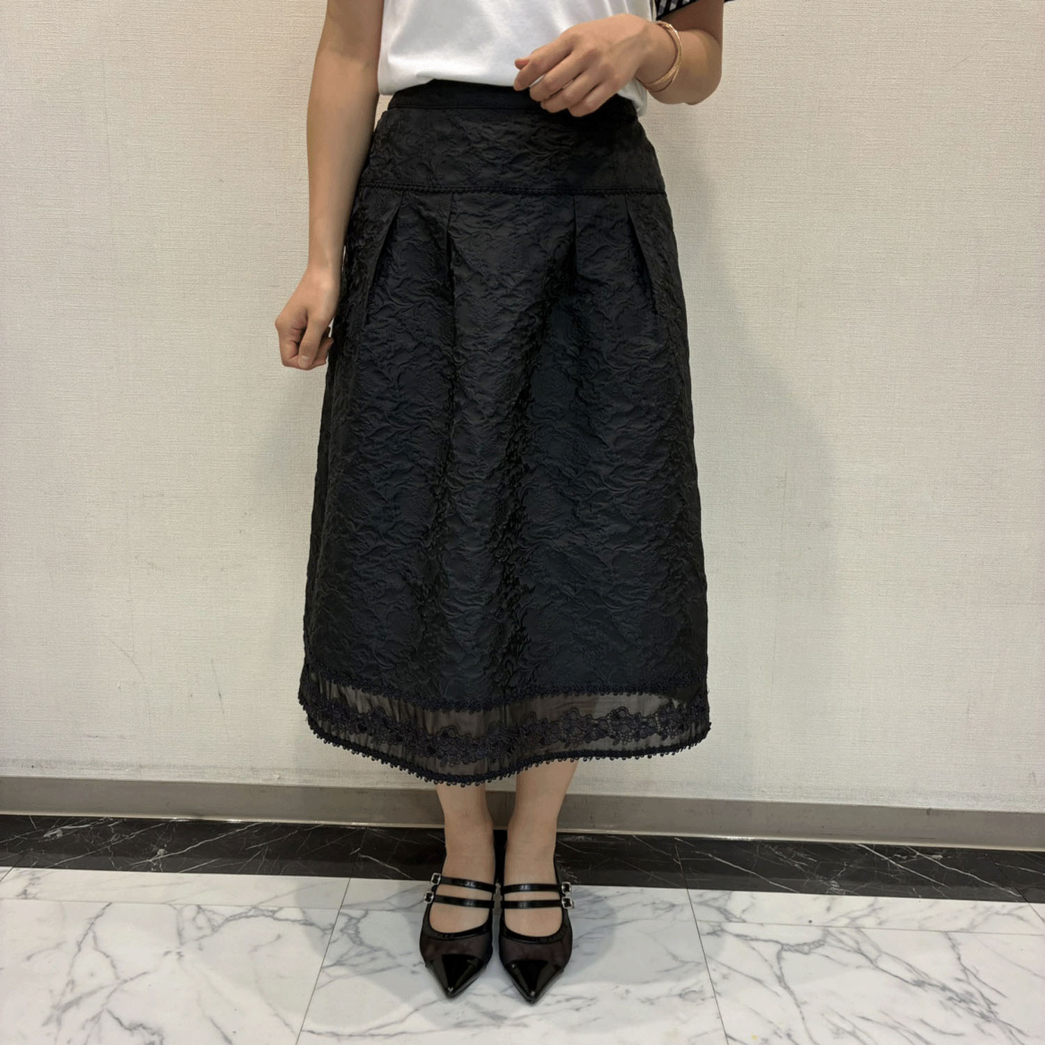 【Insta Live】Super Beauty 裾切り替えジャガード織タックデザインスカート - 画像2