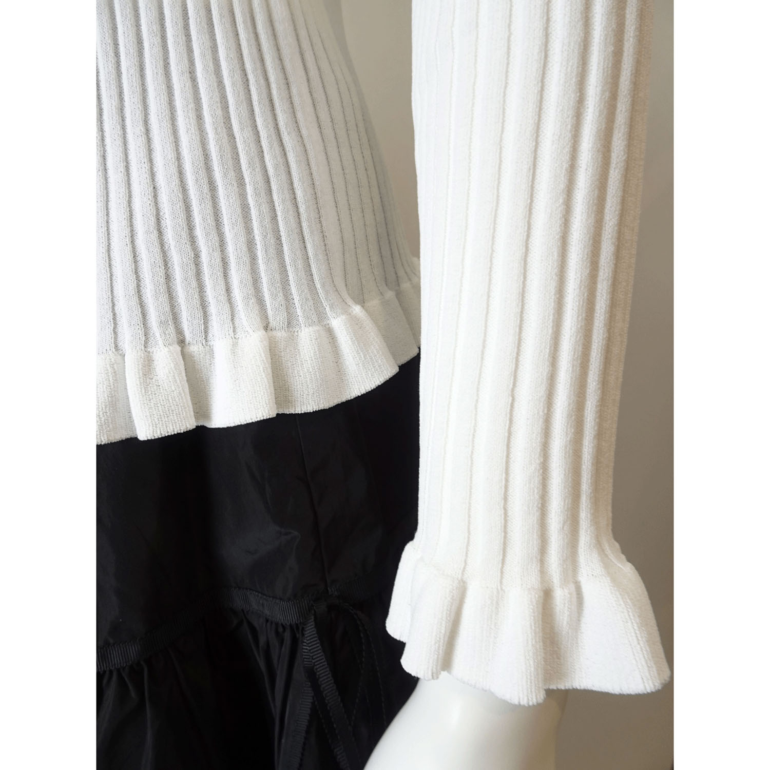 Super Beauty 裾フリルリブ編みニットカーディガン - 画像8