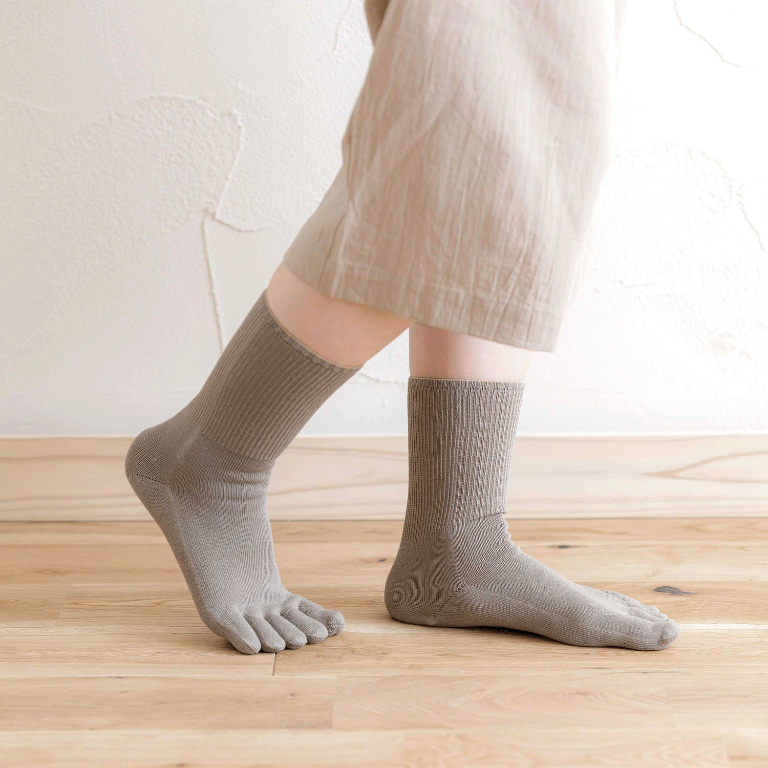 天衣無縫 立体的に編み立てた5本指ソックス Lサイズ