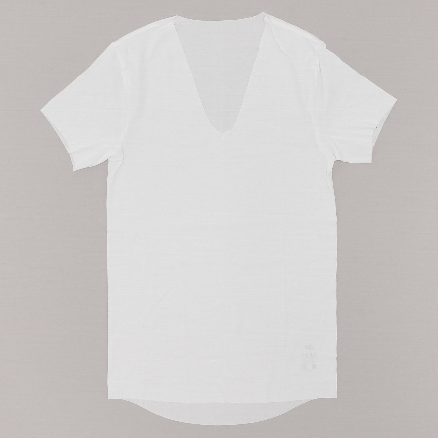 GUNNZE YG（ワイジー）カットオフVネック半袖シャツ