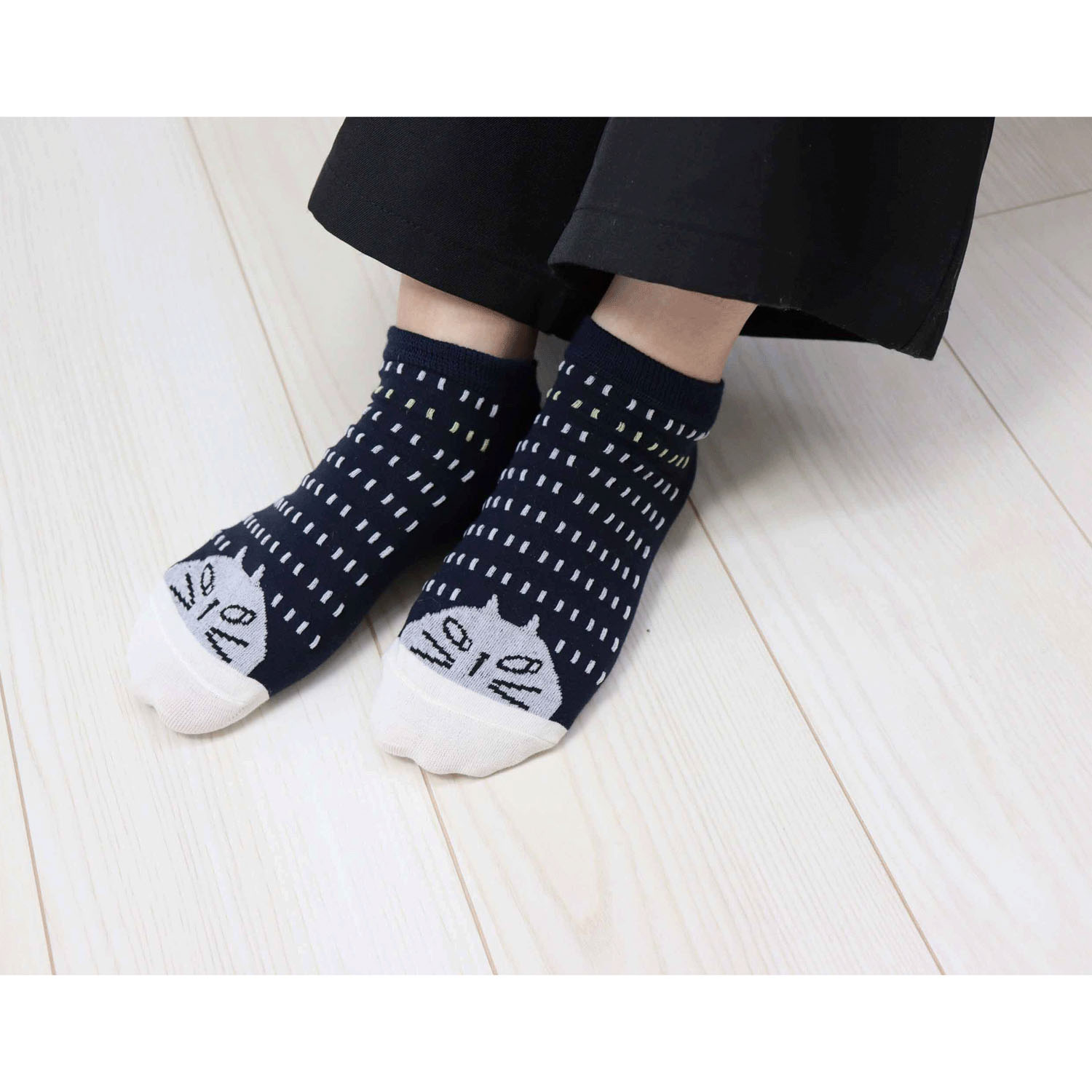 ソックスひょっこり猫 アンクル丈 - 画像1