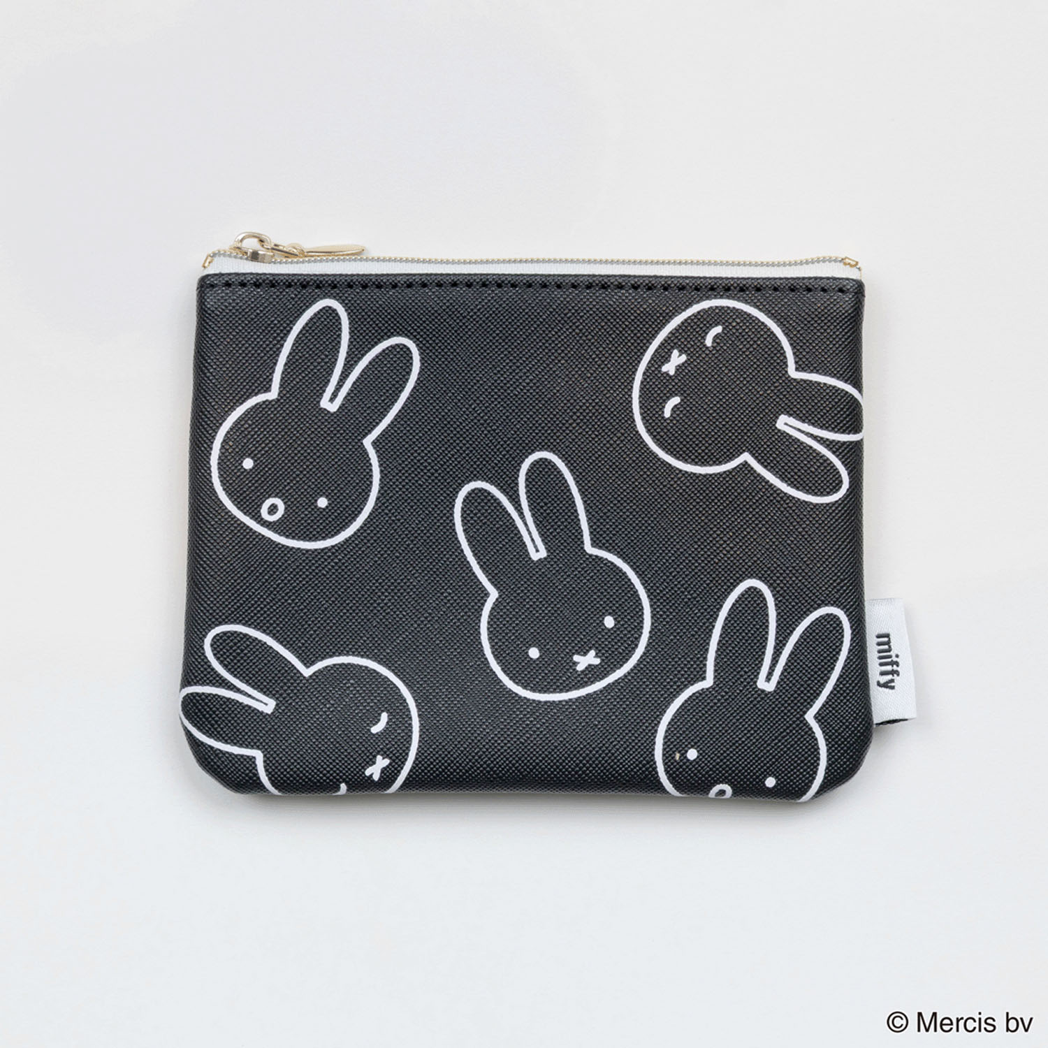 miffy LARGE MOTIF ミニフラットポーチ ブラック - 画像1