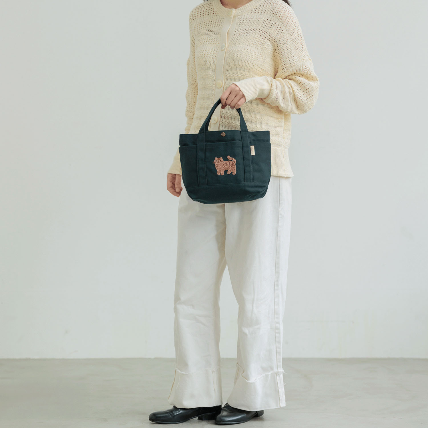 fikalycka 帆布トート サガラ刺繍 ブラック - 画像3