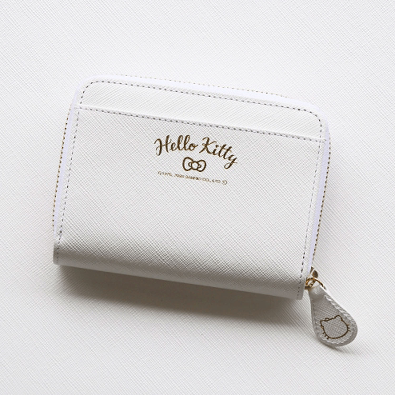 【HELLO KITTY】ハローキティの二つ折り財布 - 画像4