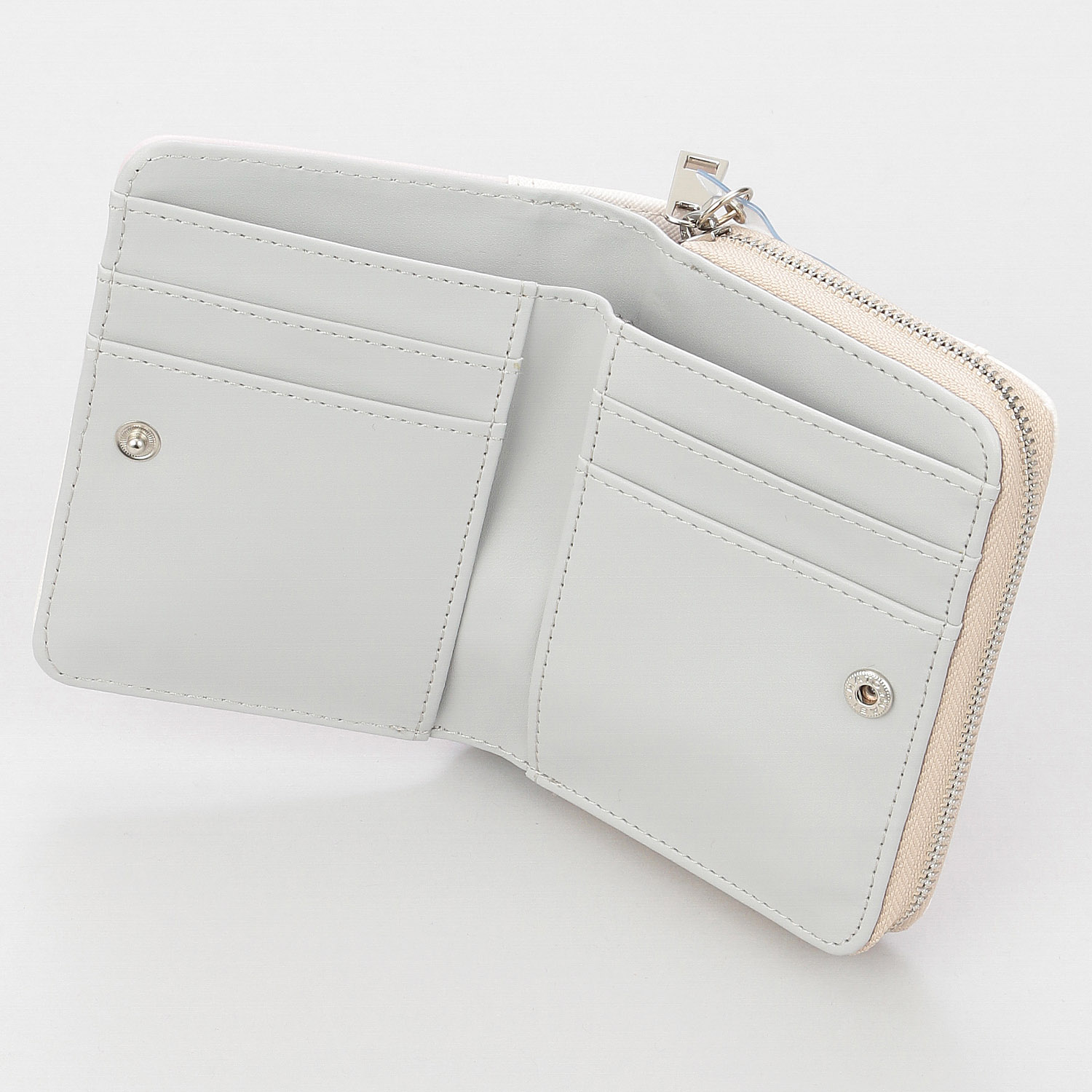 【ブラック欠品中】 FILA＆キティ2つ折財布 - 画像5