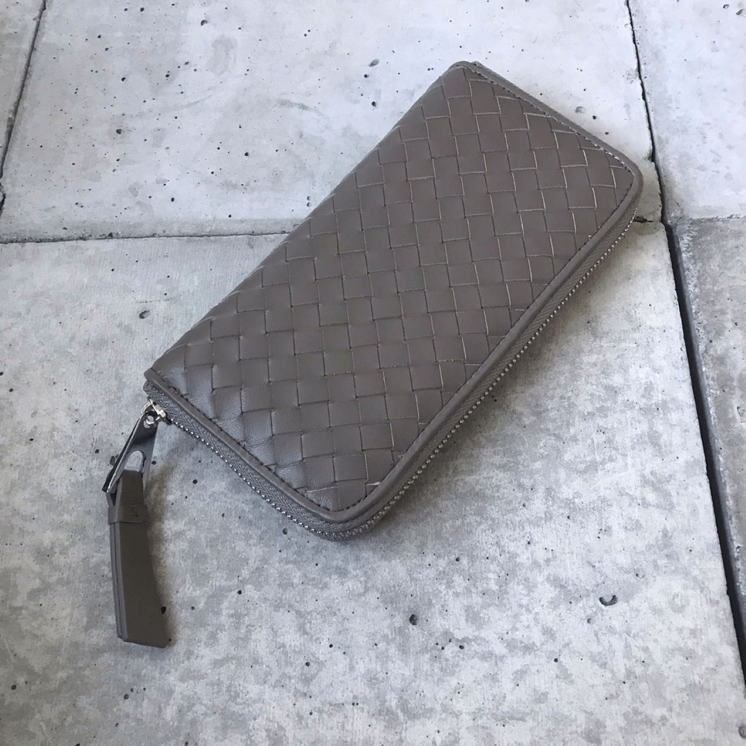 メッシュラウンドファスナー長財布