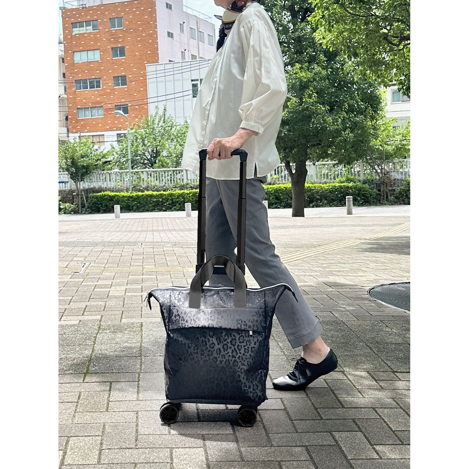 【取り寄せ商品】 【COCORO】 レオパード4輪ショッピングカート - 画像1