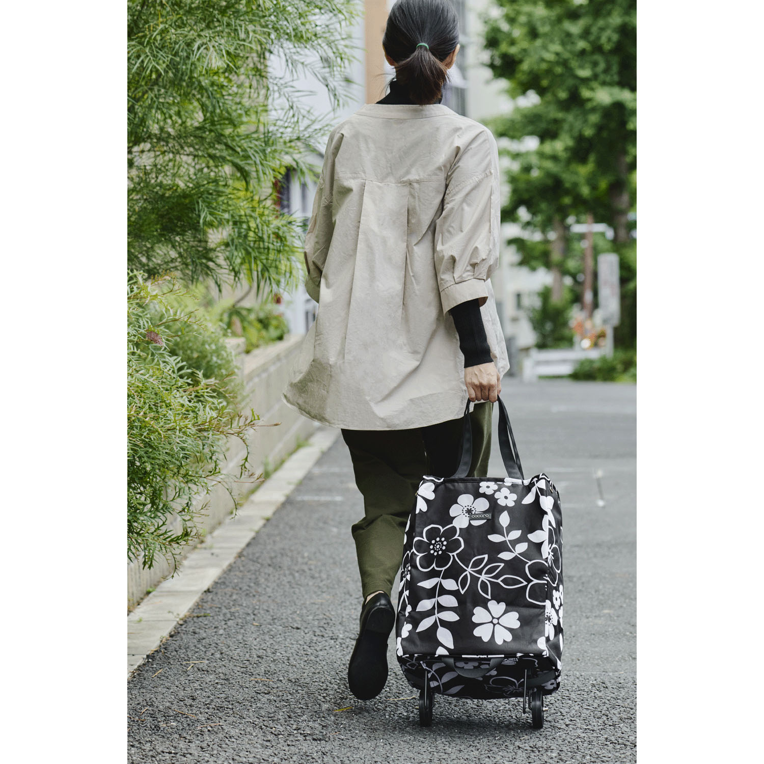 【cocoro コ・コロ】 保冷・保温 フラワーハンディトート - 画像1