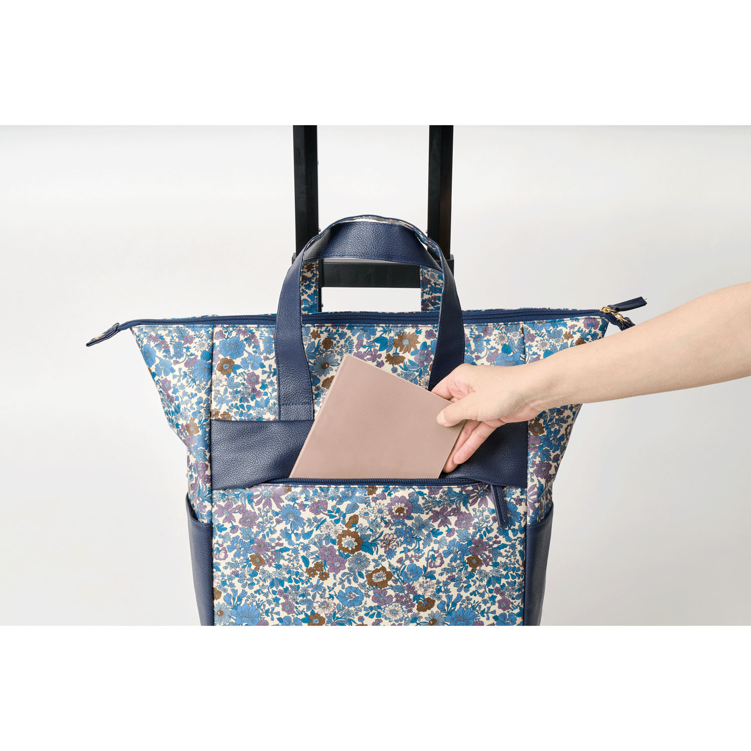 【リバティ・ファブリックス】 保冷・保温 4輪カート ポーチ付き - 画像8