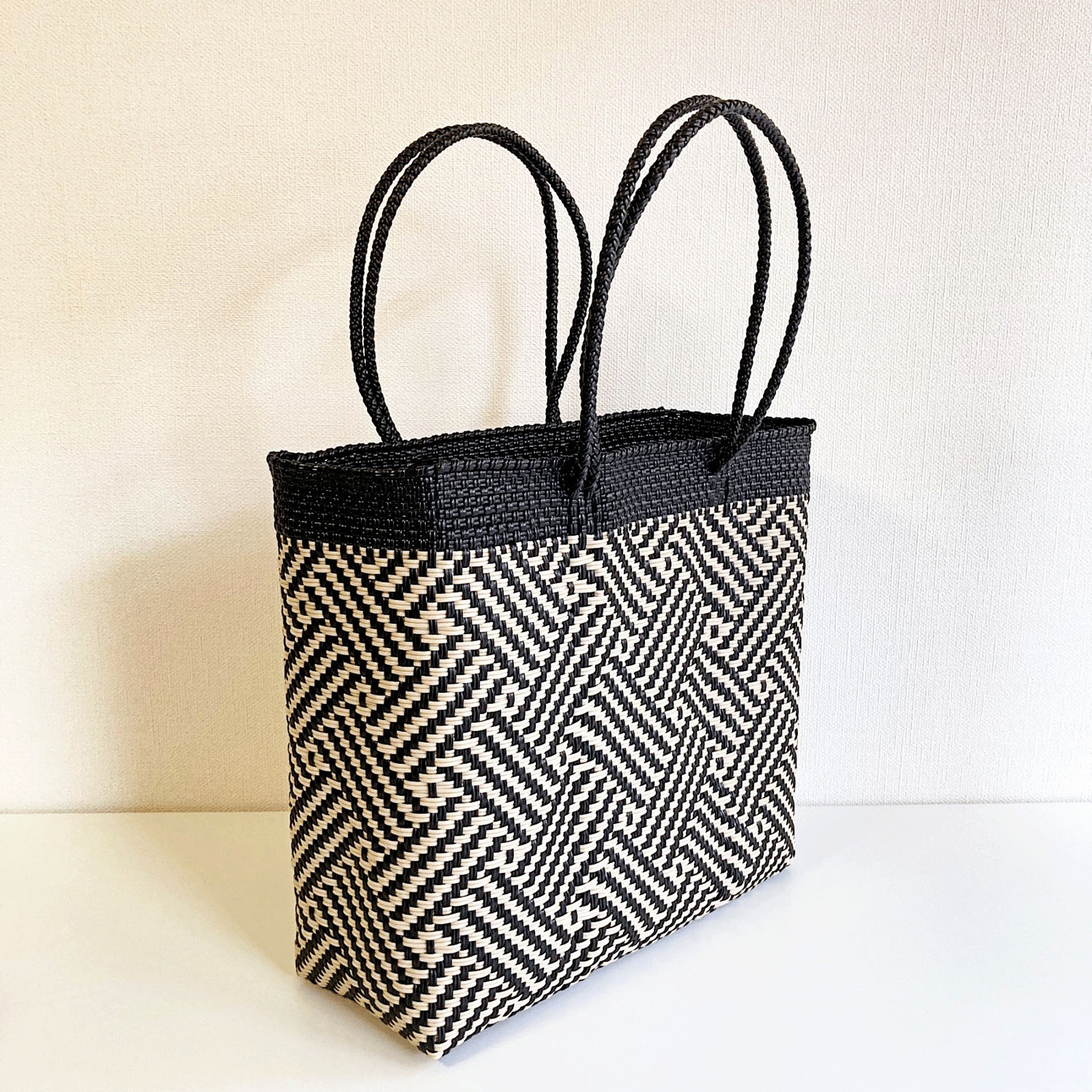 【大人気】MoonBird 手編みのメルカドバッグ 正方形S - 画像6