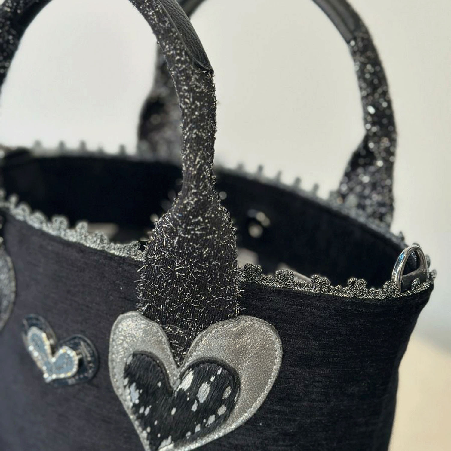 Think Bee！ グリッターブラックミニトート - 画像3