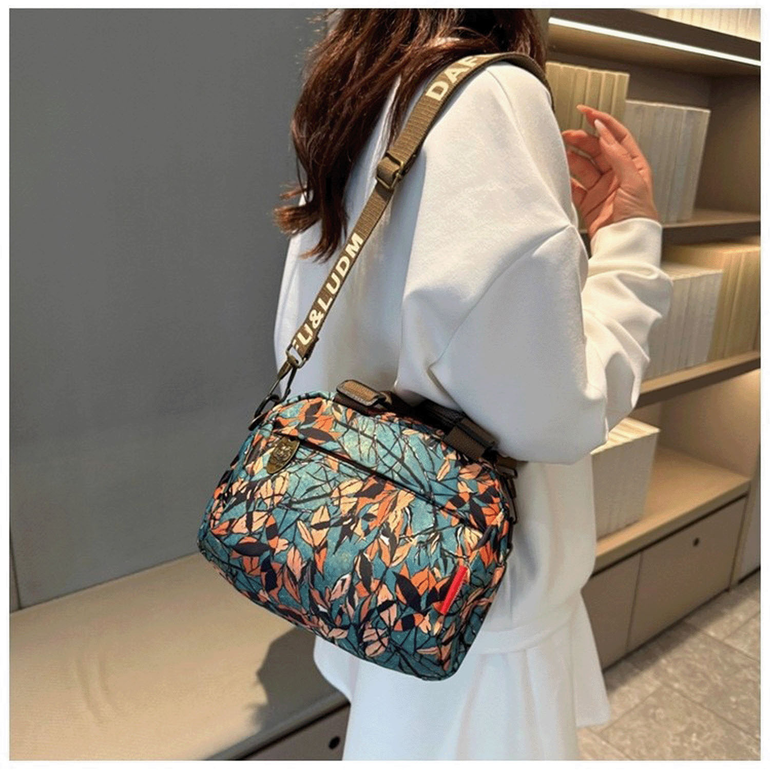 柄物ボストン型2WAYバッグ - 画像1