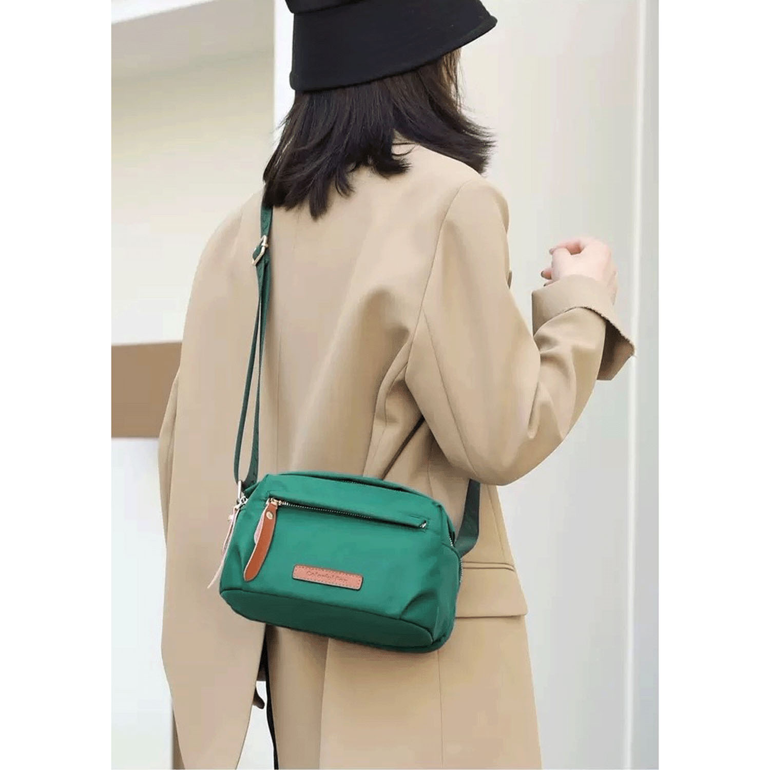 前ポケット付きショルダーバッグ - 画像1