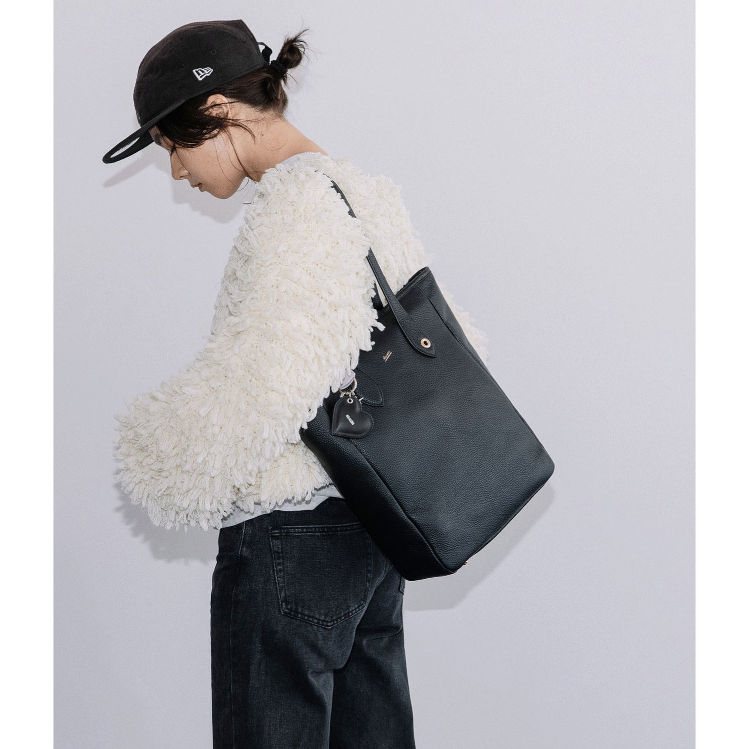 BEAURE レザーA4トートバッグ - 画像2