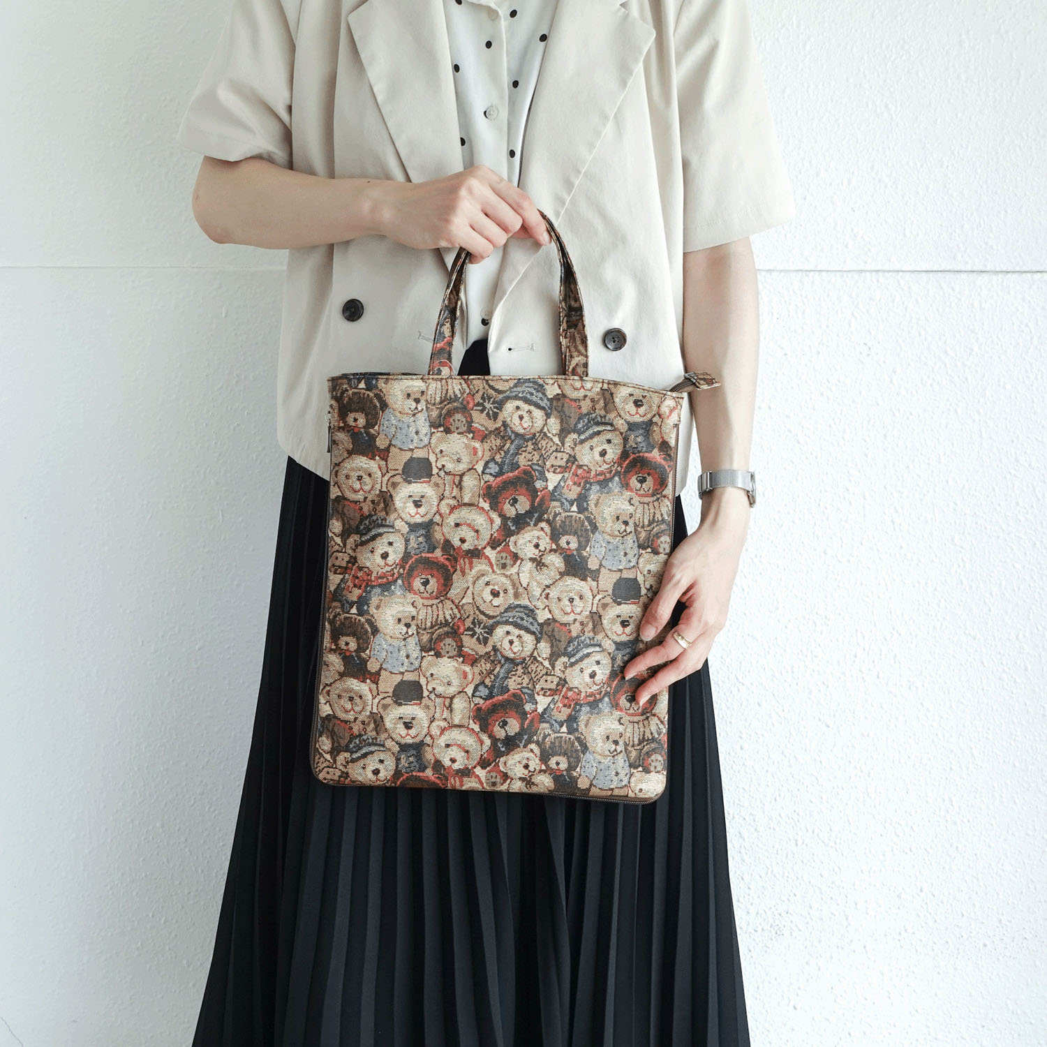 【エトワール別注柄】クマゴブラン柄A4拡張縦型バッグ - 画像2