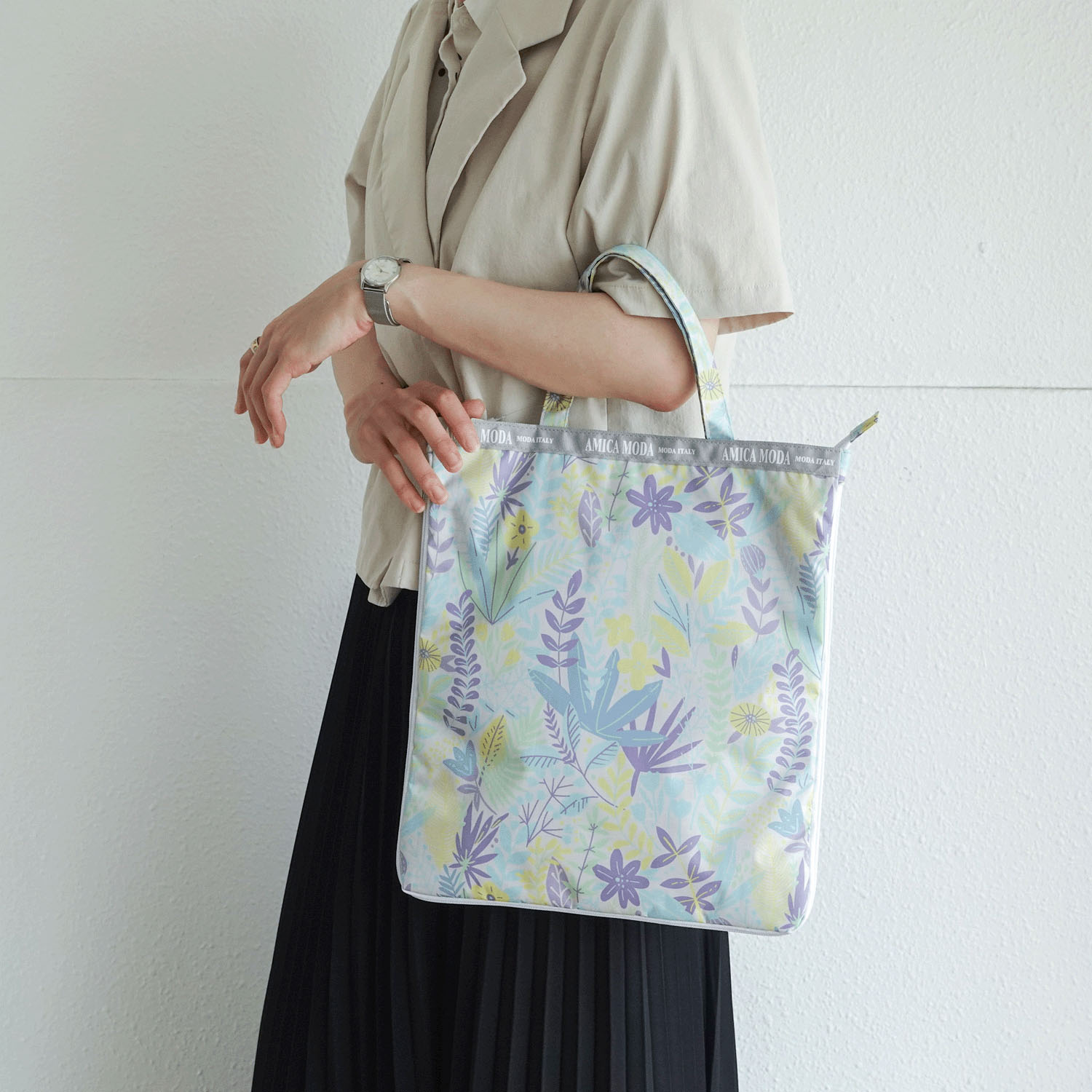 ペラーデ柄 A4拡張縦型バッグ - 画像1