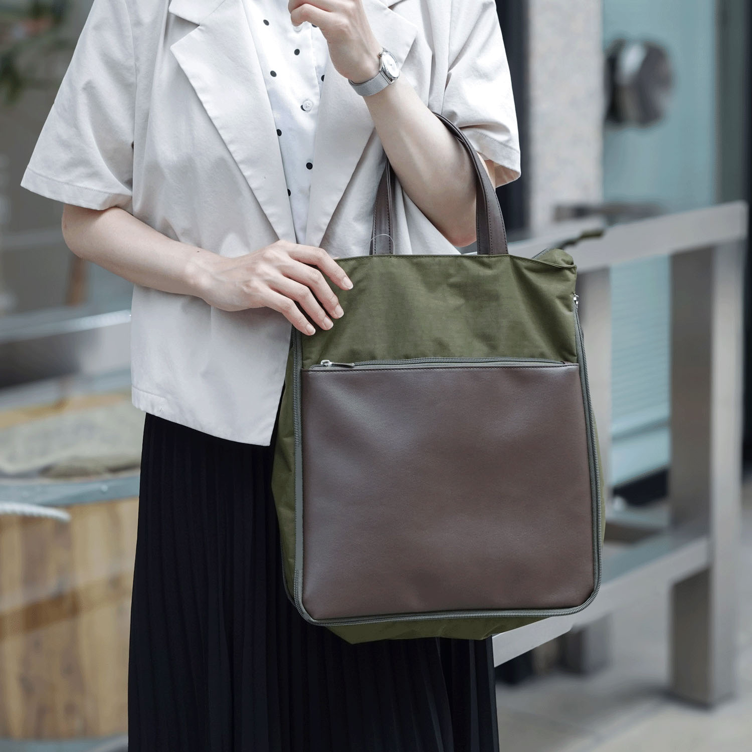 【エトワール別注色】プレーンA4拡張縦型バッグ - 画像1