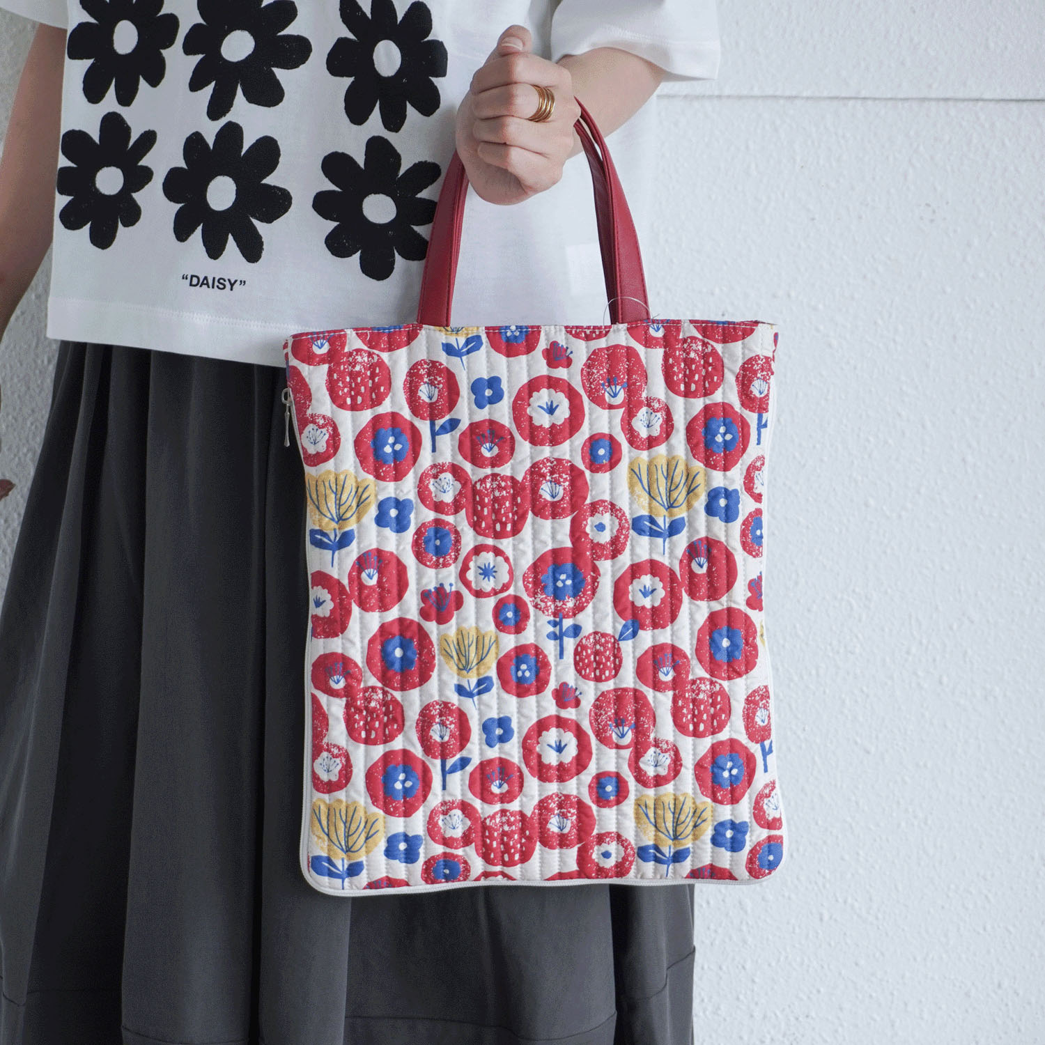 【エトワールオリジナル】北欧キルトA4拡張縦型バッグ - 画像1