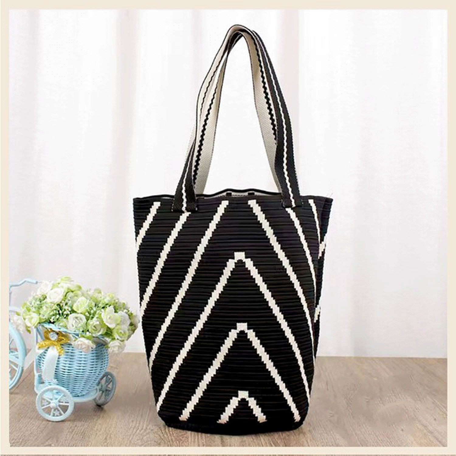 【20－52、24－00、25－00は在庫限りで終了】幾何学柄トートバッグ - 画像3