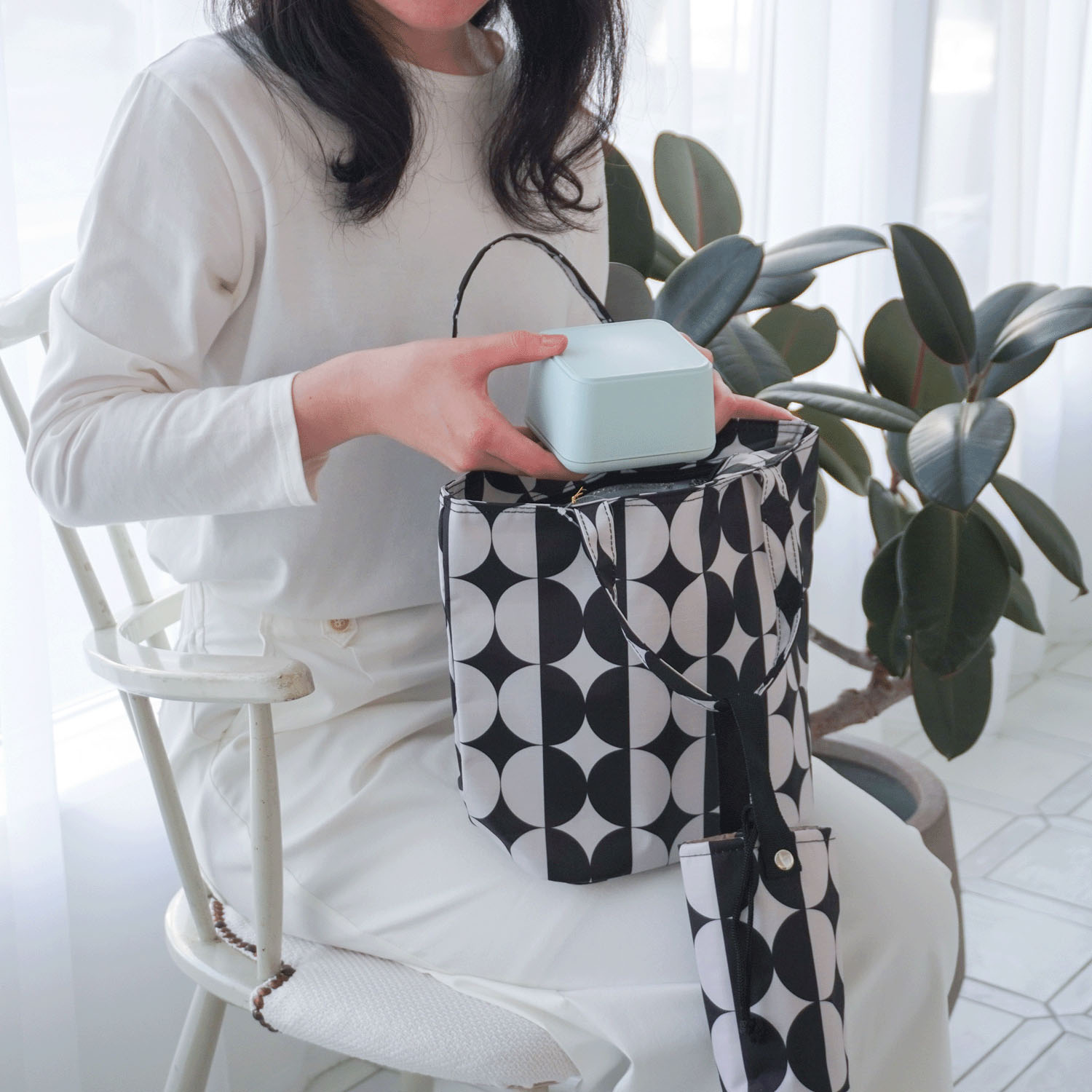 【エトワール別注柄】ドット柄保冷ボトル付バッグ - 画像2