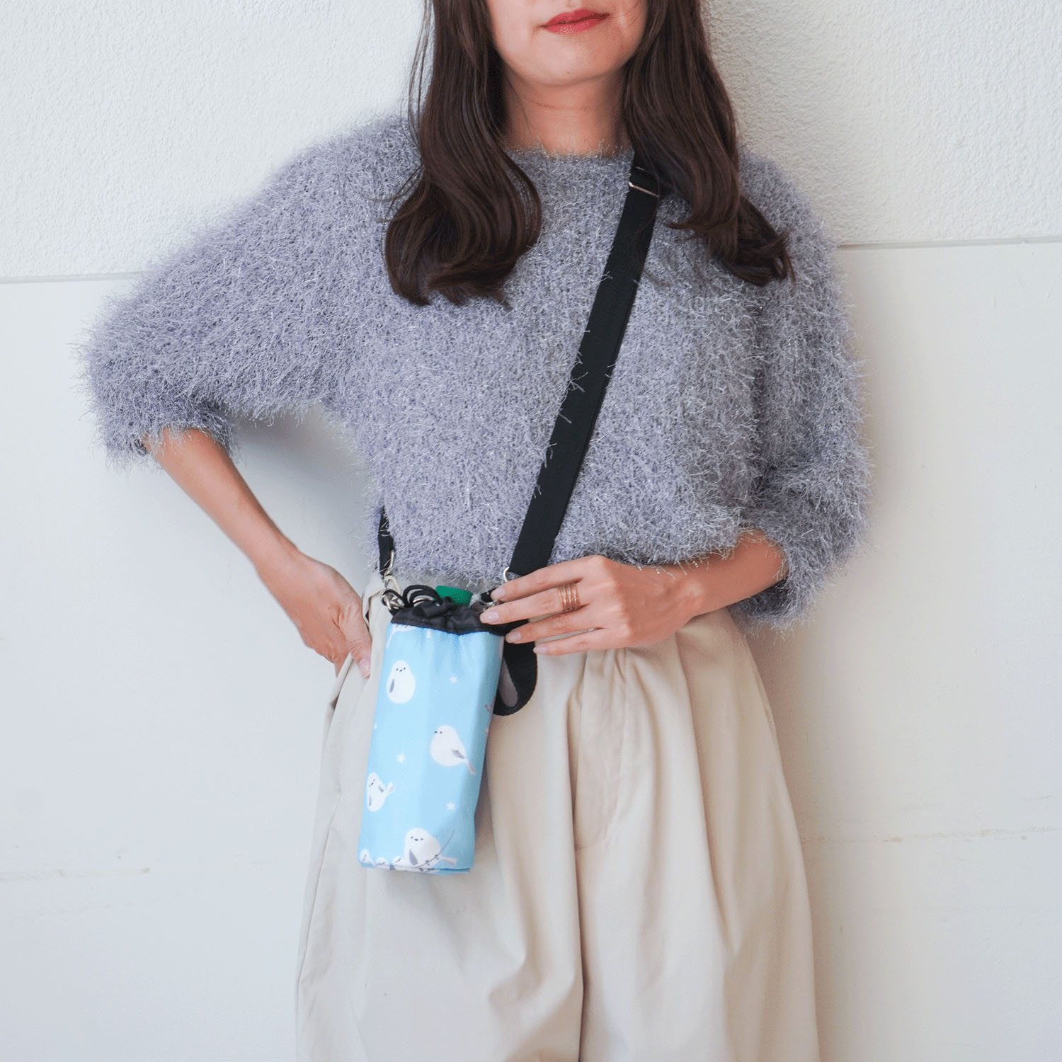 【エトワールオリジナル】保冷シマエナガ柄ショルダー紐付きボトルホルダー - 画像1