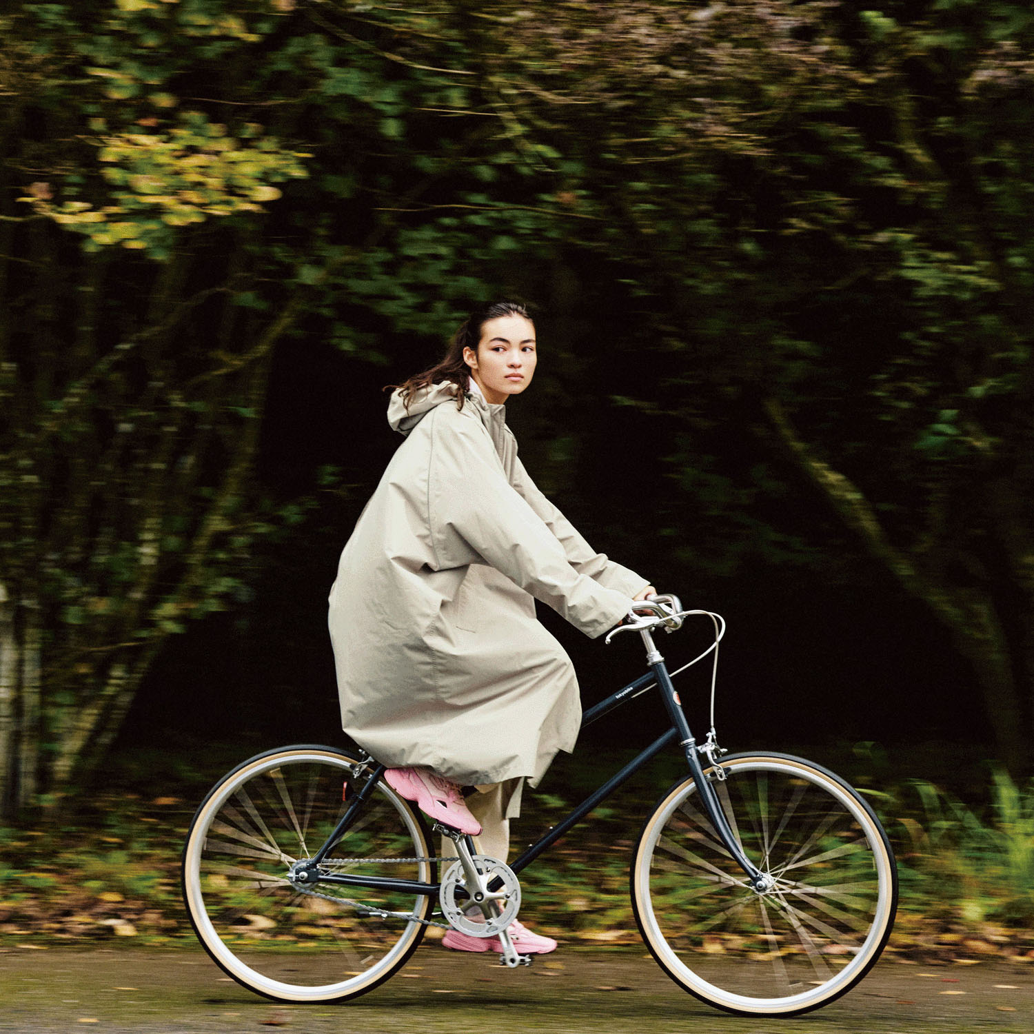 【because】 サイクルレインコート - 画像1