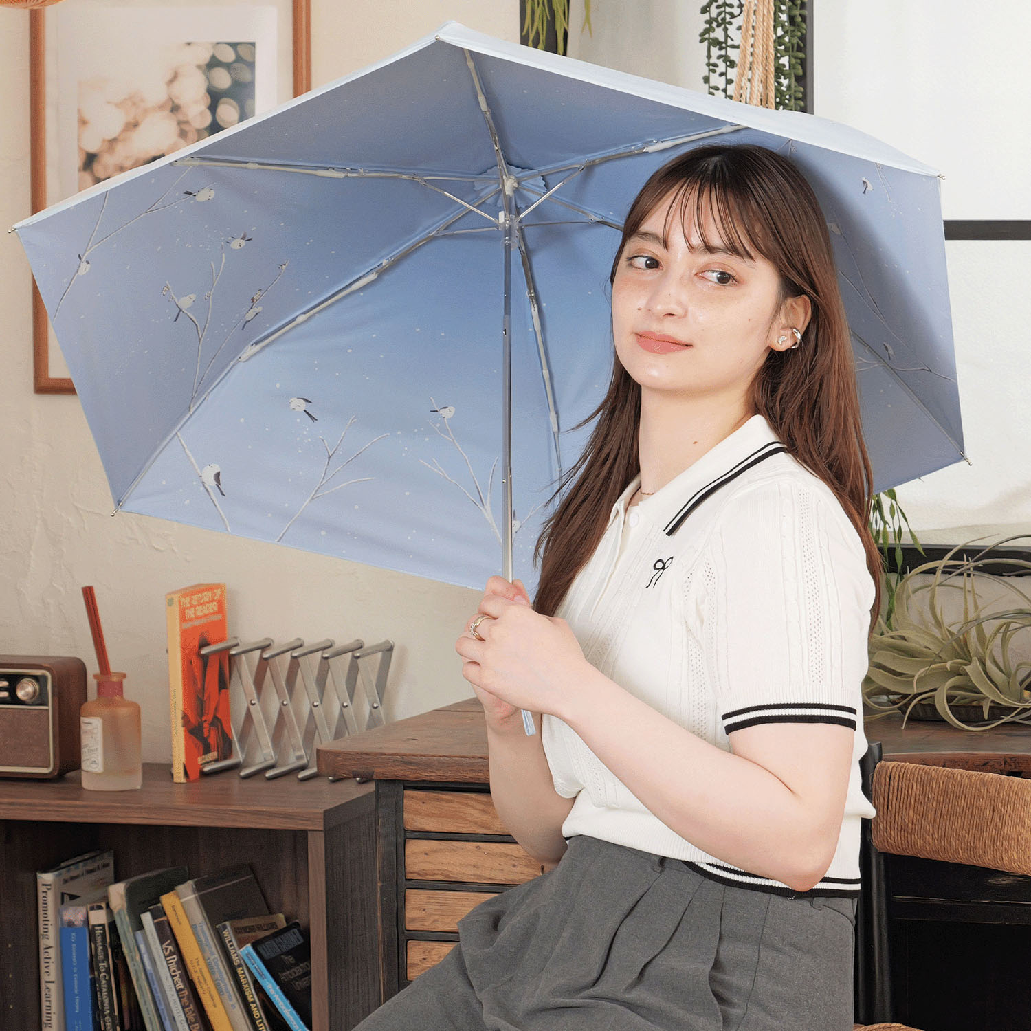 晴雨兼用 2サイドシマエナガ折傘 - 画像1