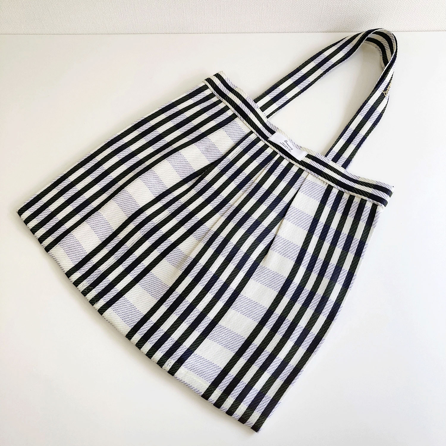 Swaraj タックチュールトートバッグ - 画像3