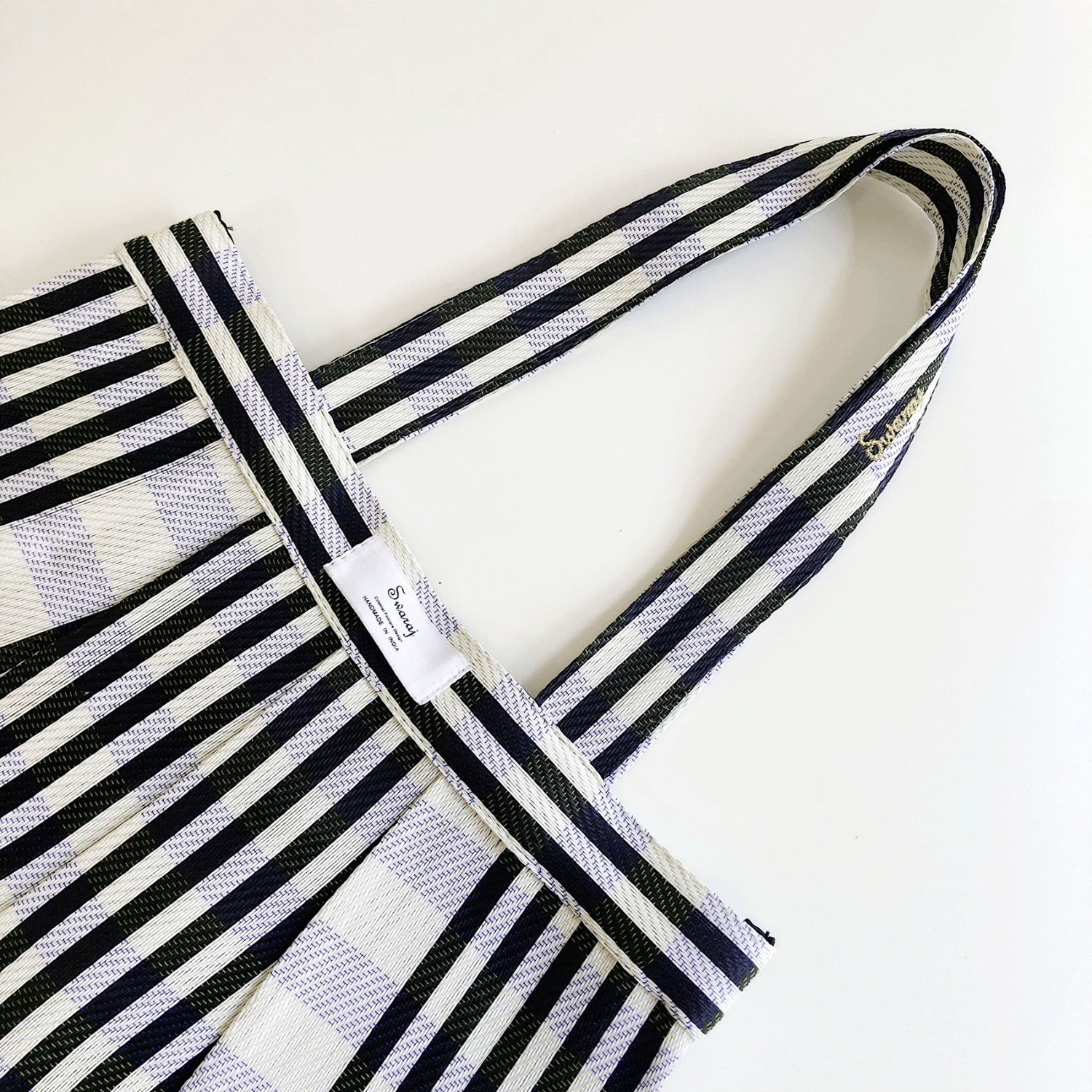 Swaraj タックチュールトートバッグ - 画像4