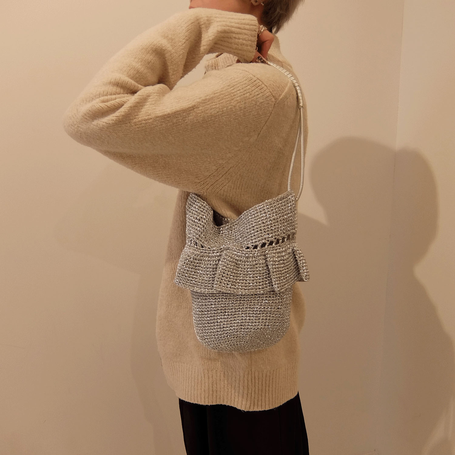 メタリックヤーンフリルワンショルダーバッグ - 画像1