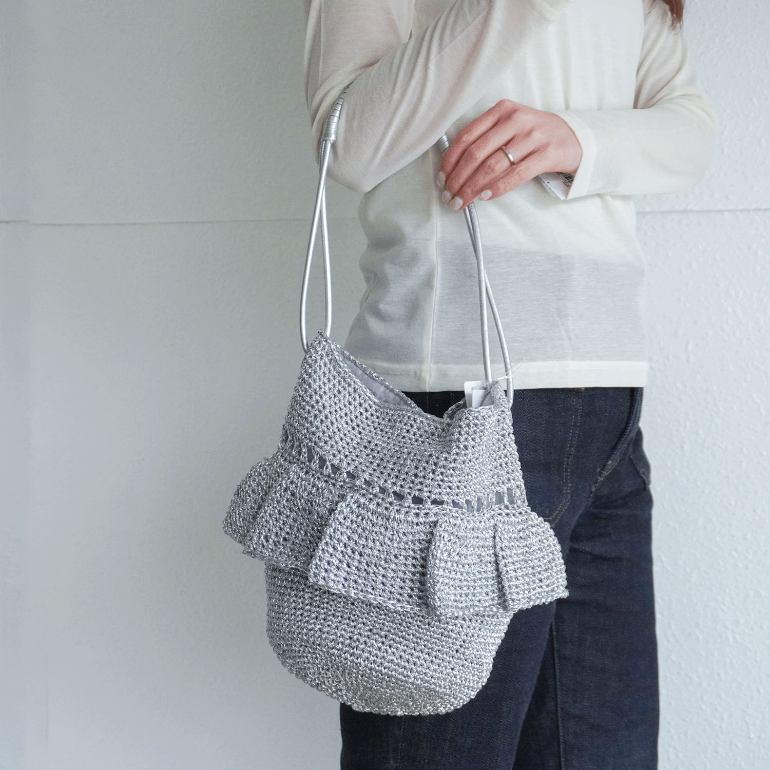 メタリックヤーンフリルワンショルダーバッグ