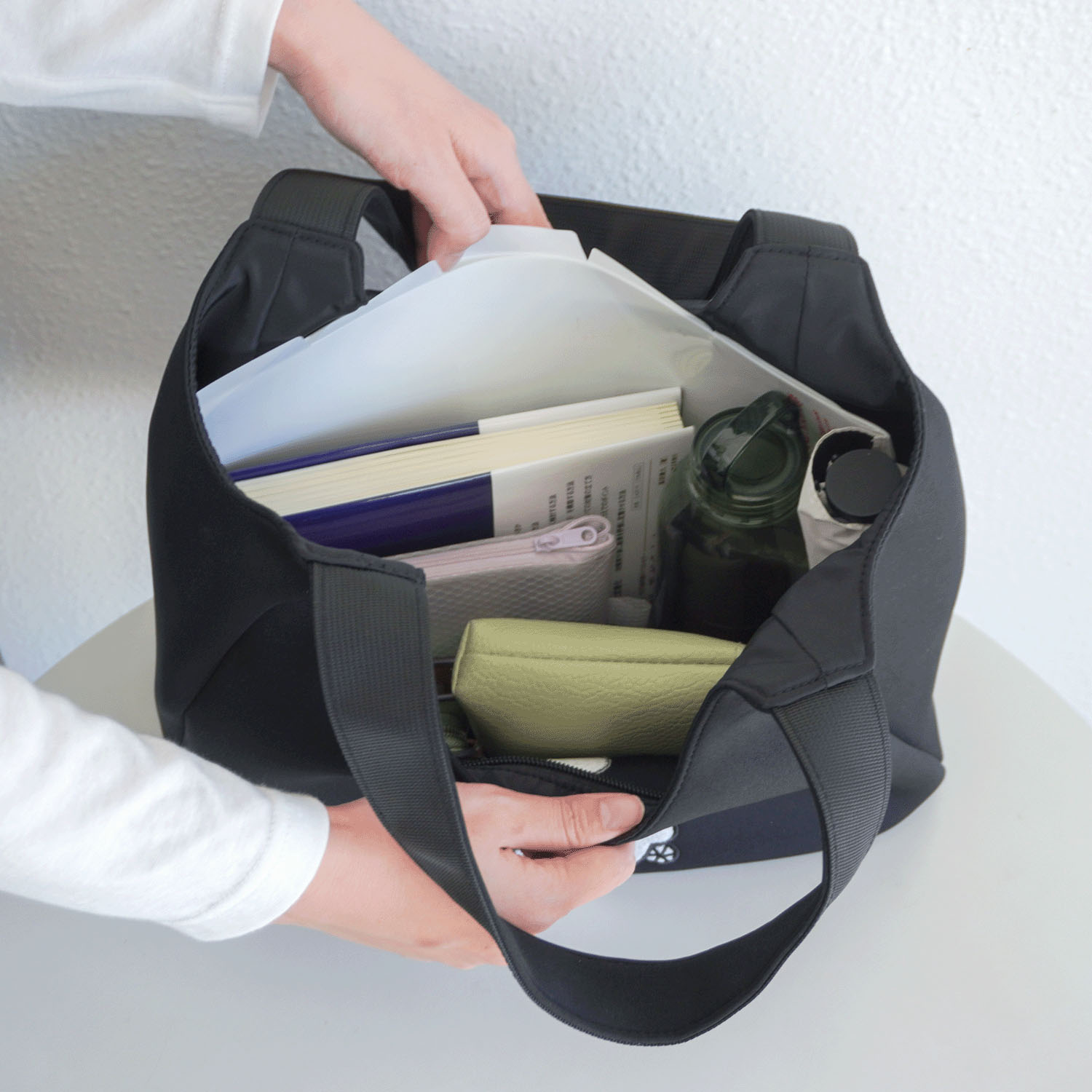 【エトワールオリジナル】HAPPY FACE レディ・エマ刺繍バルーン型バッグ - 画像3