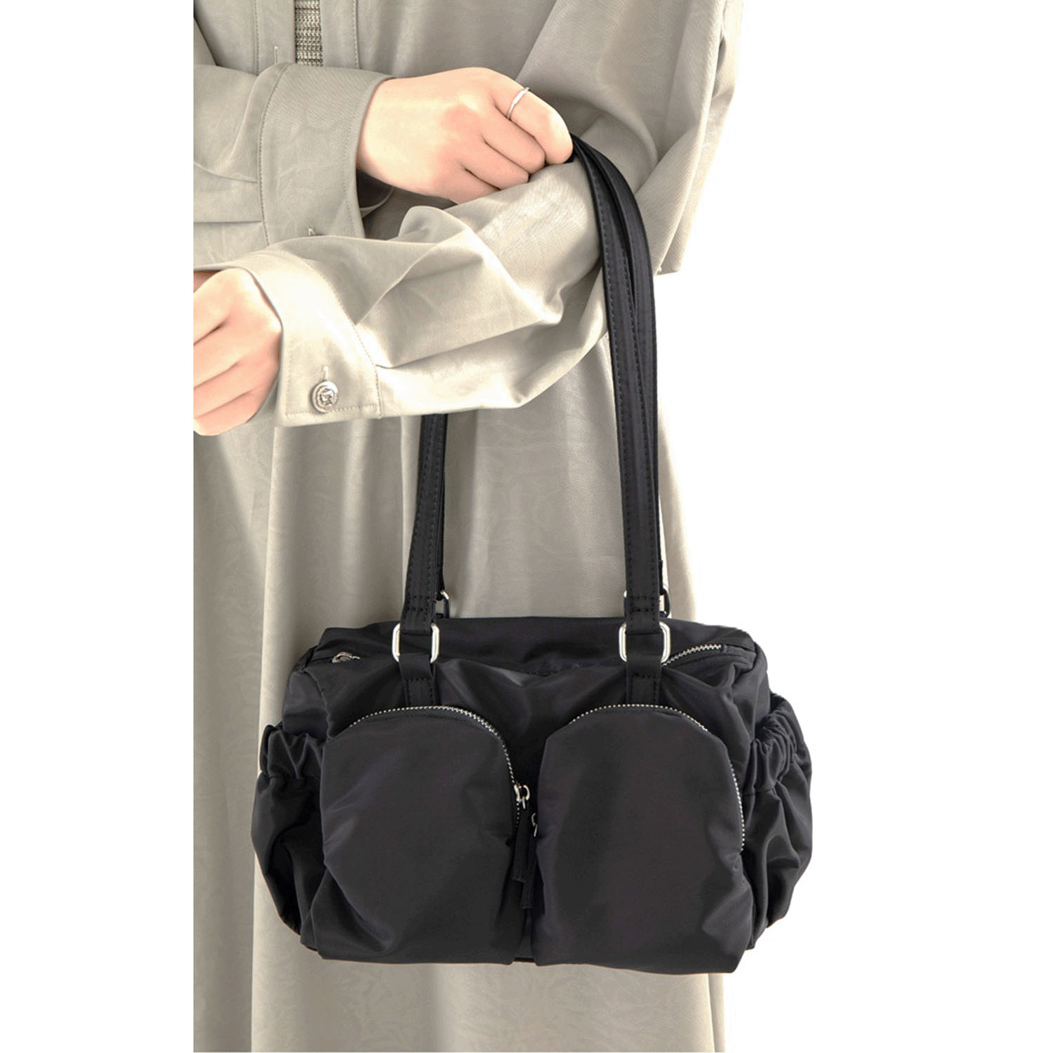 adia 2ポケットデザインナイロン横長バッグ - 画像4