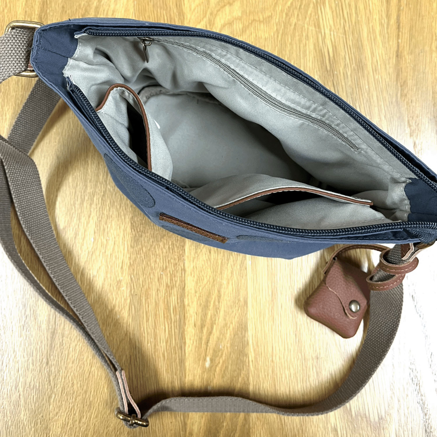 toleur ドット刺繍横型ショルダーバッグ - 画像5