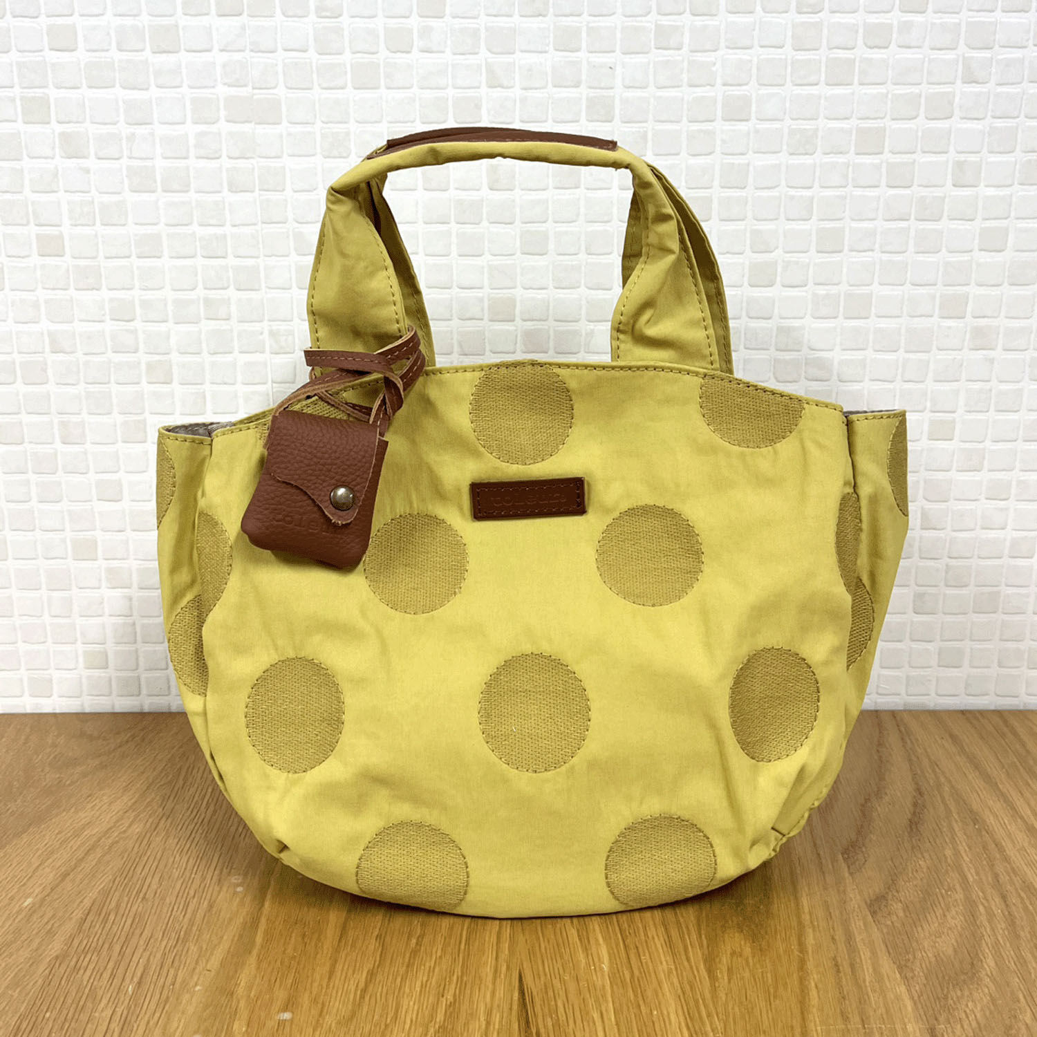 【12－00、52－00 在庫ある分で終了】toleur ドット刺繍バルーントートバッグ - 画像4