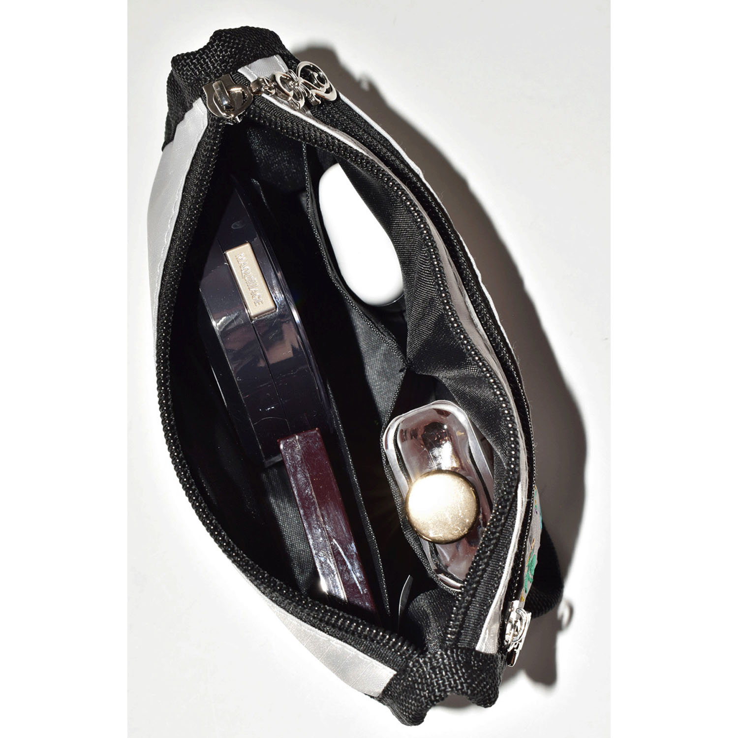 猫刺繍ポーチ - 画像5