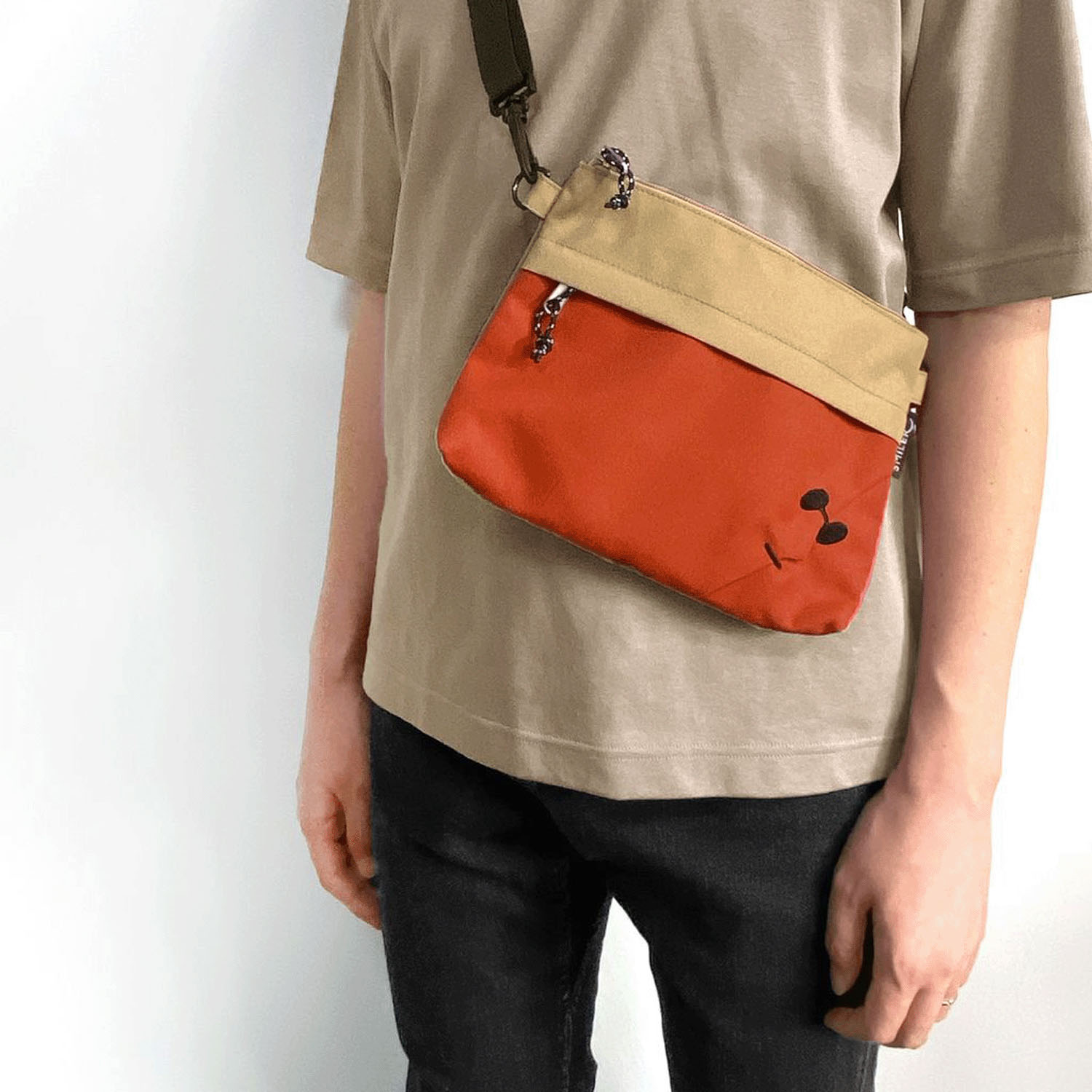 SMILER Mr．サコッシュショルダーバッグ - 画像1