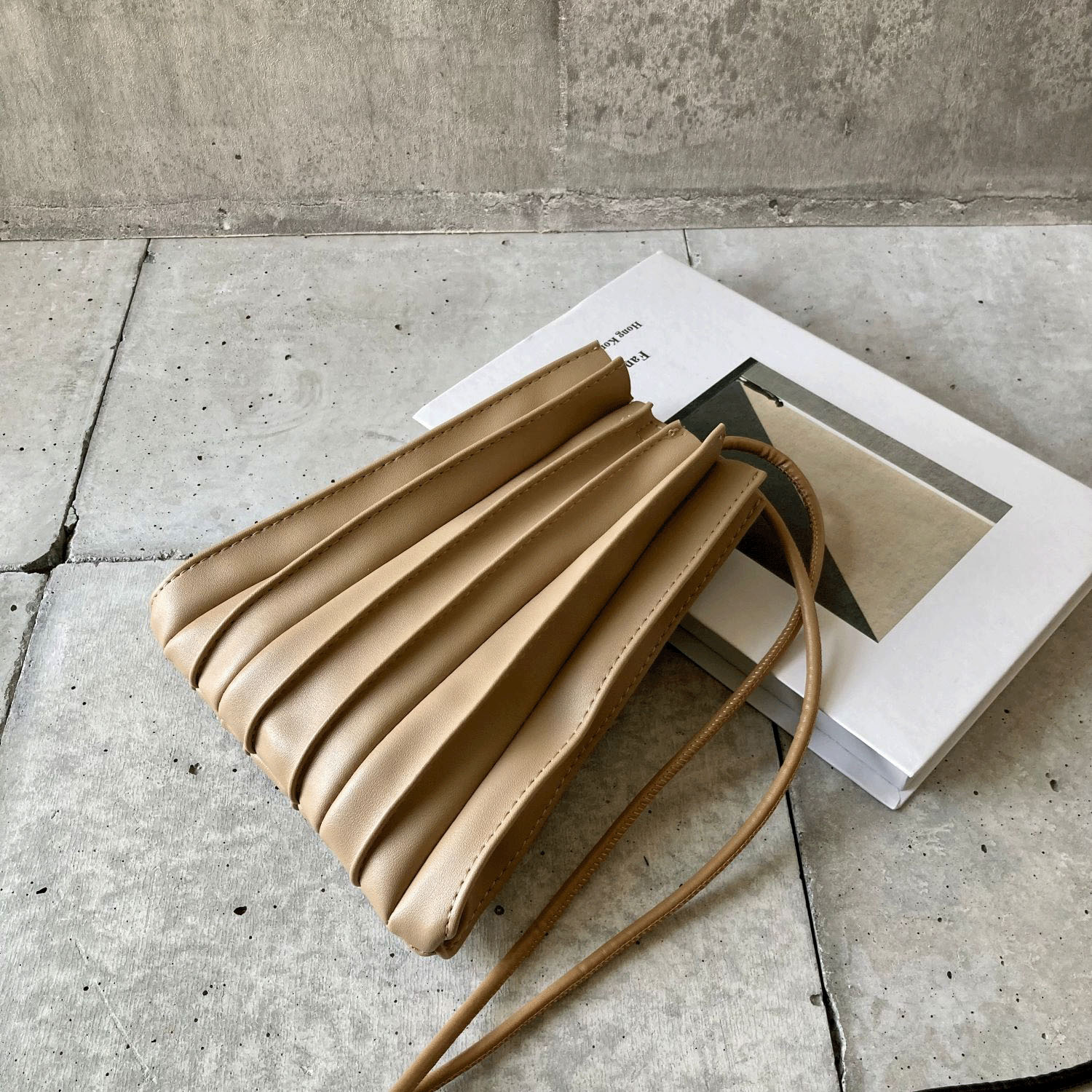 プリーツスマホショルダーLサイズ - 画像4