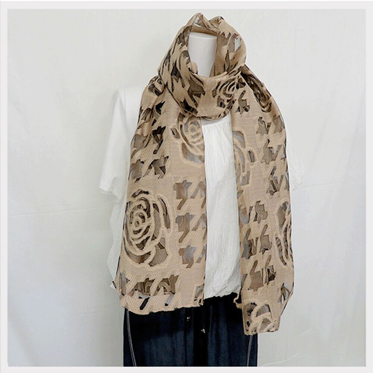 オパールオーガンジーストール バラ柄