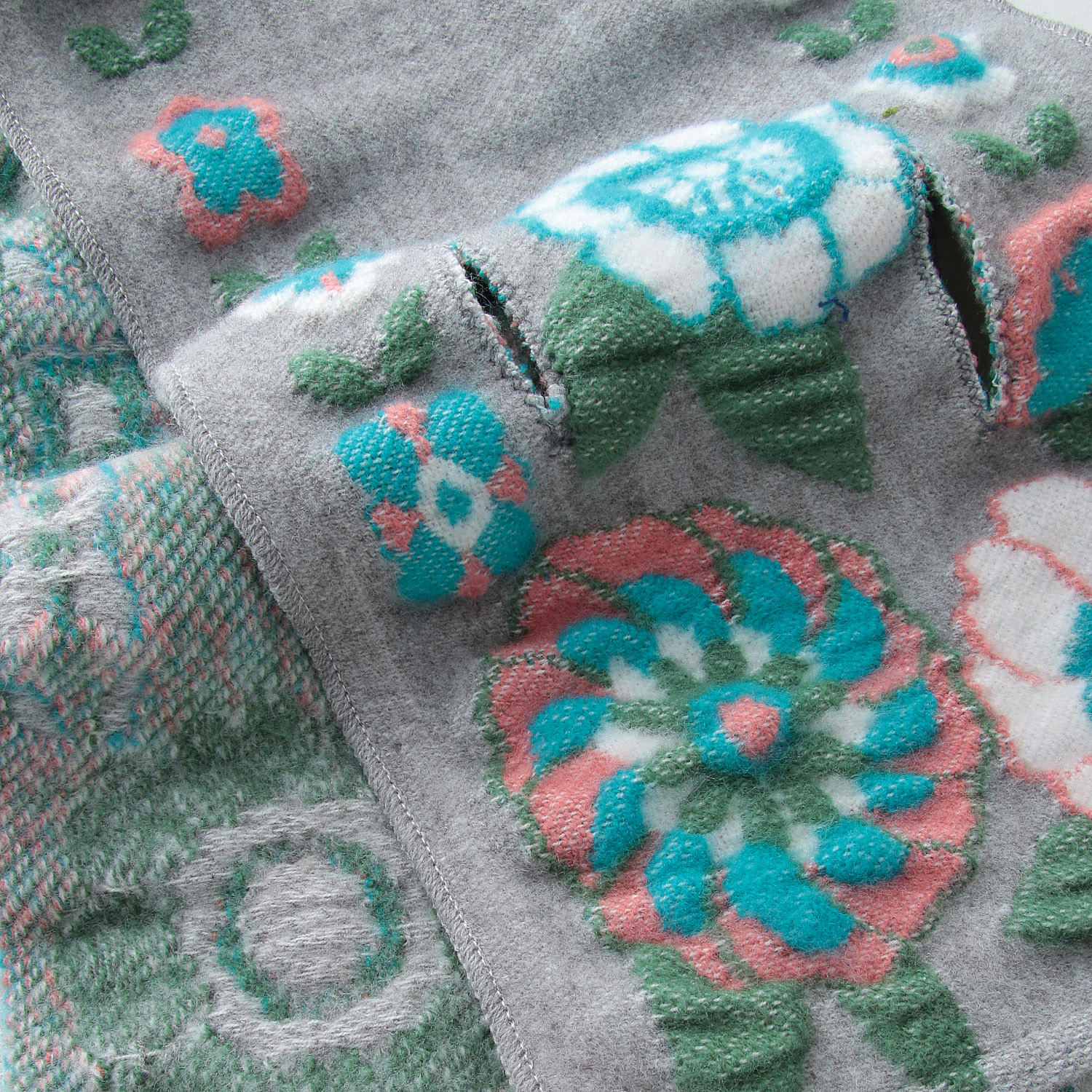 ラシクモア チロリアンクロスマフラー - 画像4