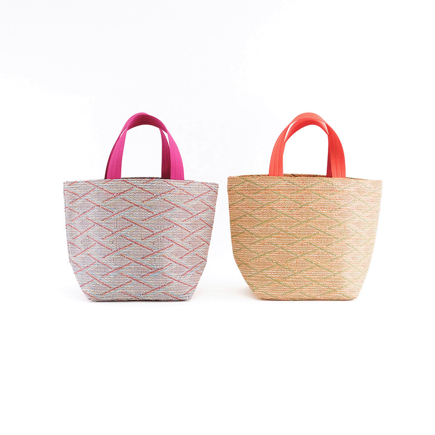 レジャーのお供にぴったりの 色鮮やかなトートバッグS - 画像1