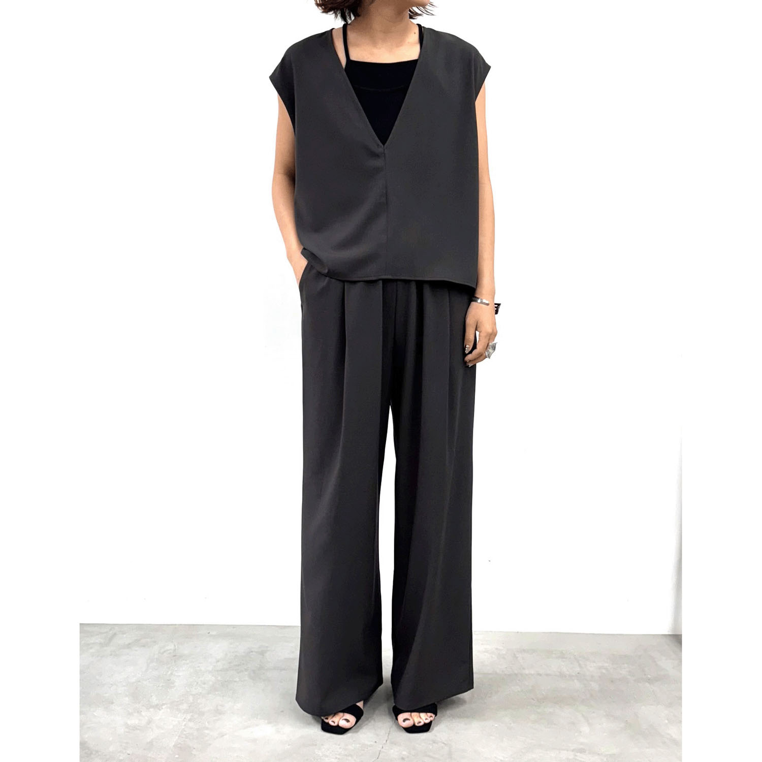 【Insta Live】cloche ノースリーブラウス＆パンツセット