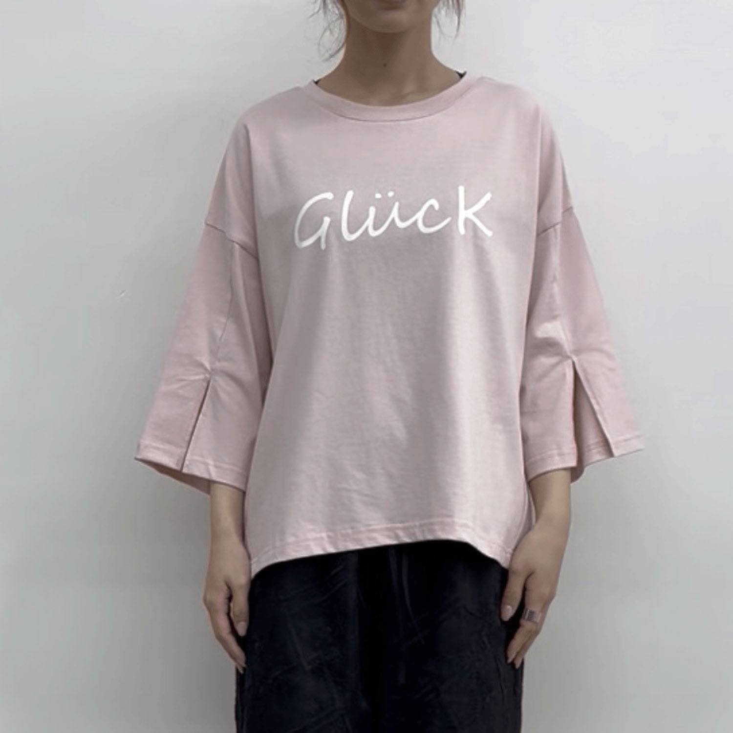 cloche 袖スリットロゴTシャツ