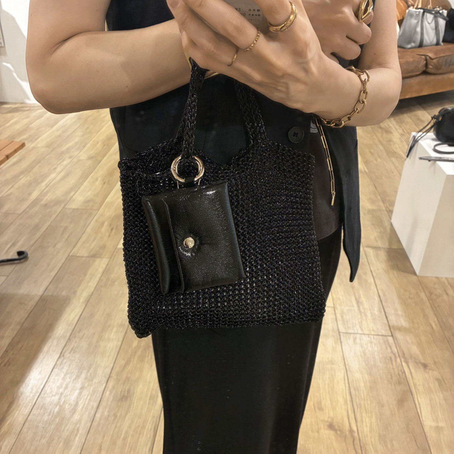 cachecache イヤホンポーチ付ラメ糸ミニバッグ - 画像3