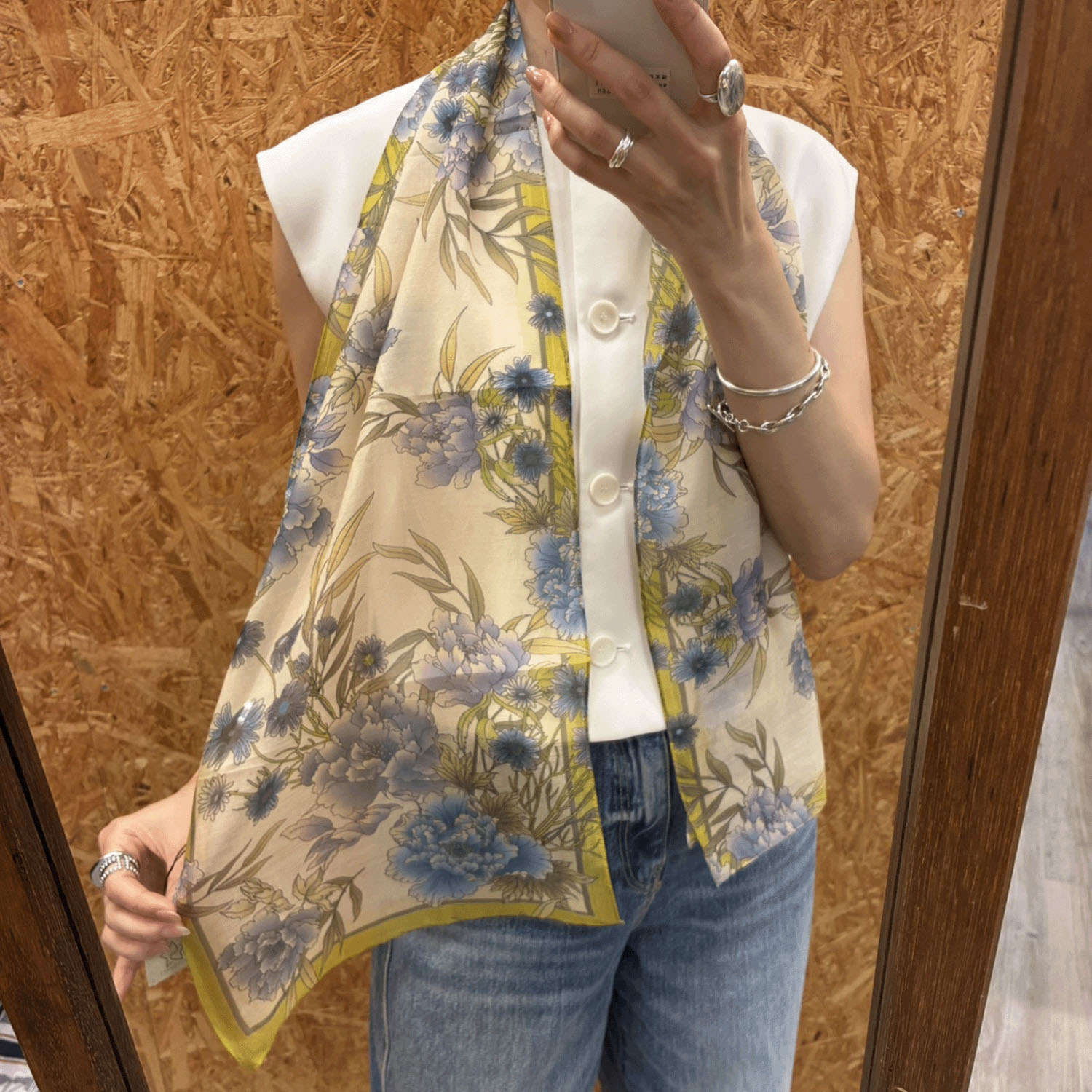 スタークラフト レトロ風花柄細幅スカーフ - 画像1