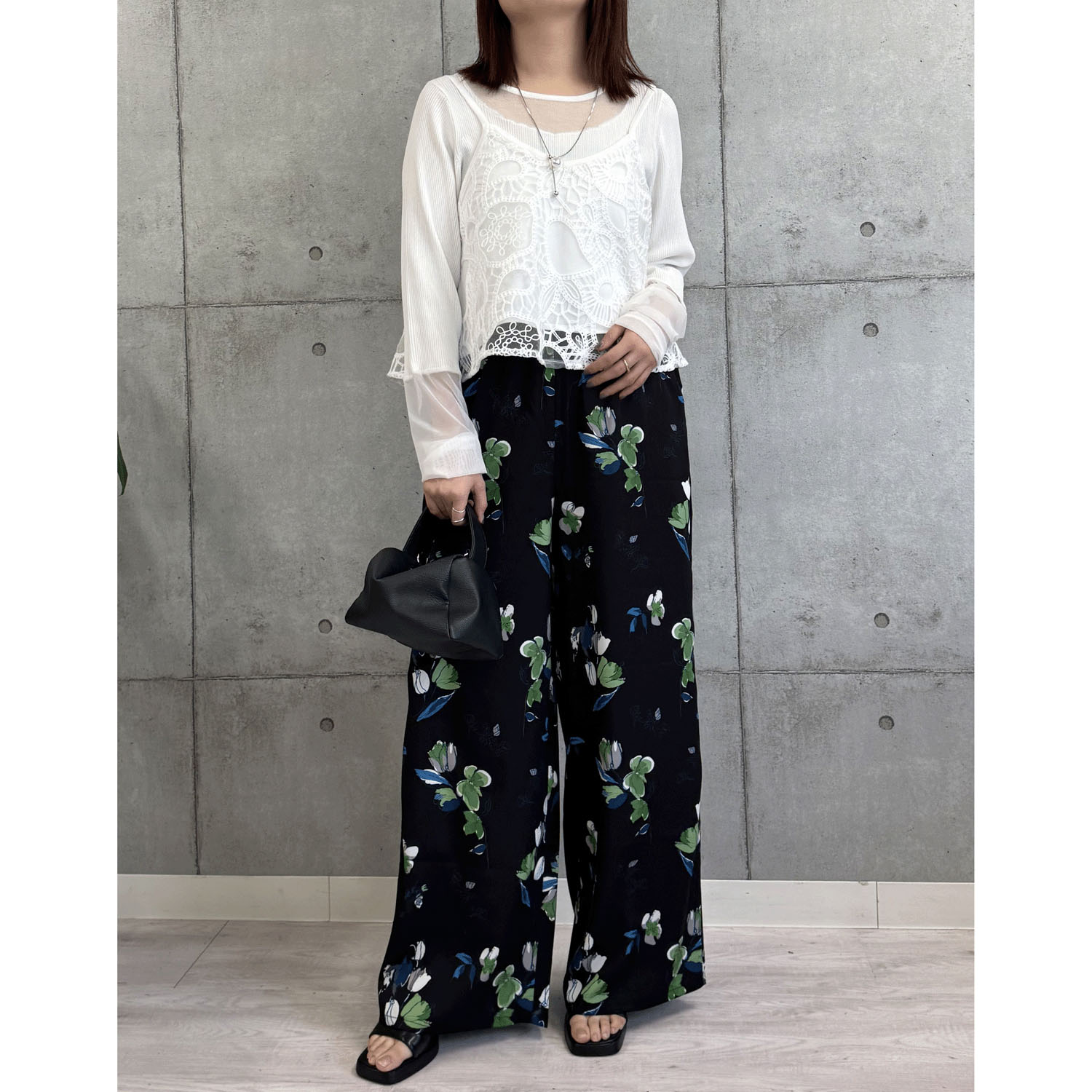 ROSIEE ニュアンス花柄イージーパンツ - 画像2