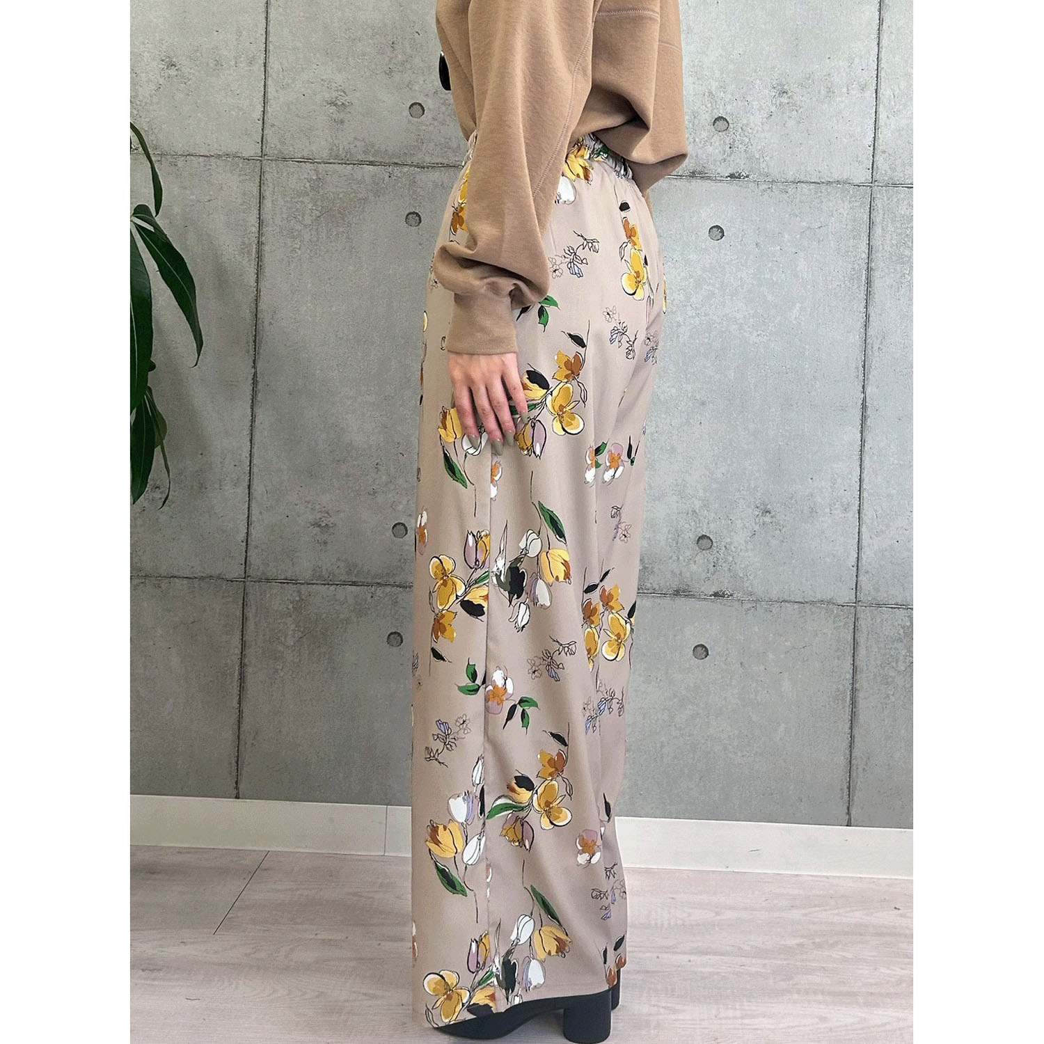 ROSIEE ニュアンス花柄イージーパンツ - 画像14