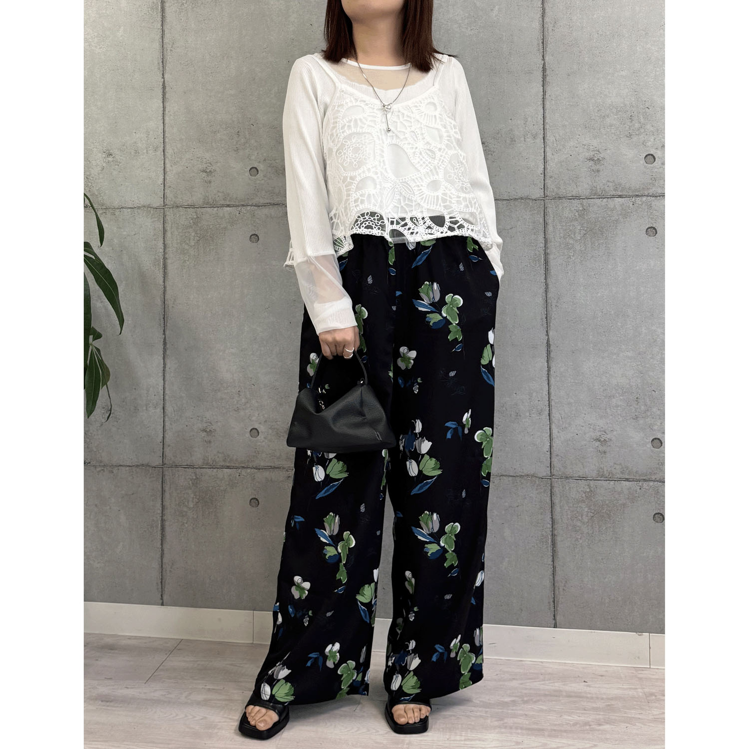 ROSIEE ニュアンス花柄イージーパンツ - 画像3