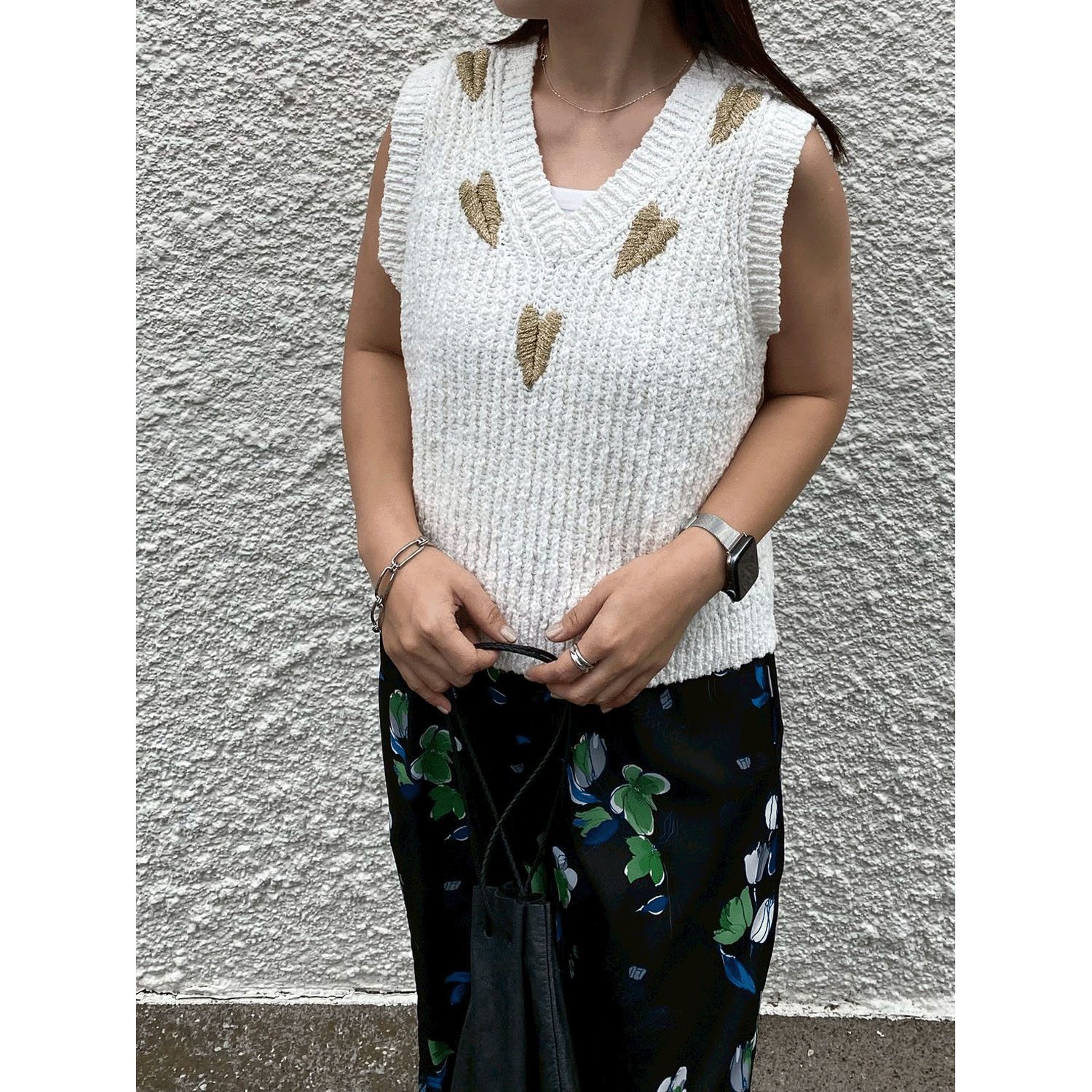 ROSIEE ハート刺繍スラブニットベスト - 画像2